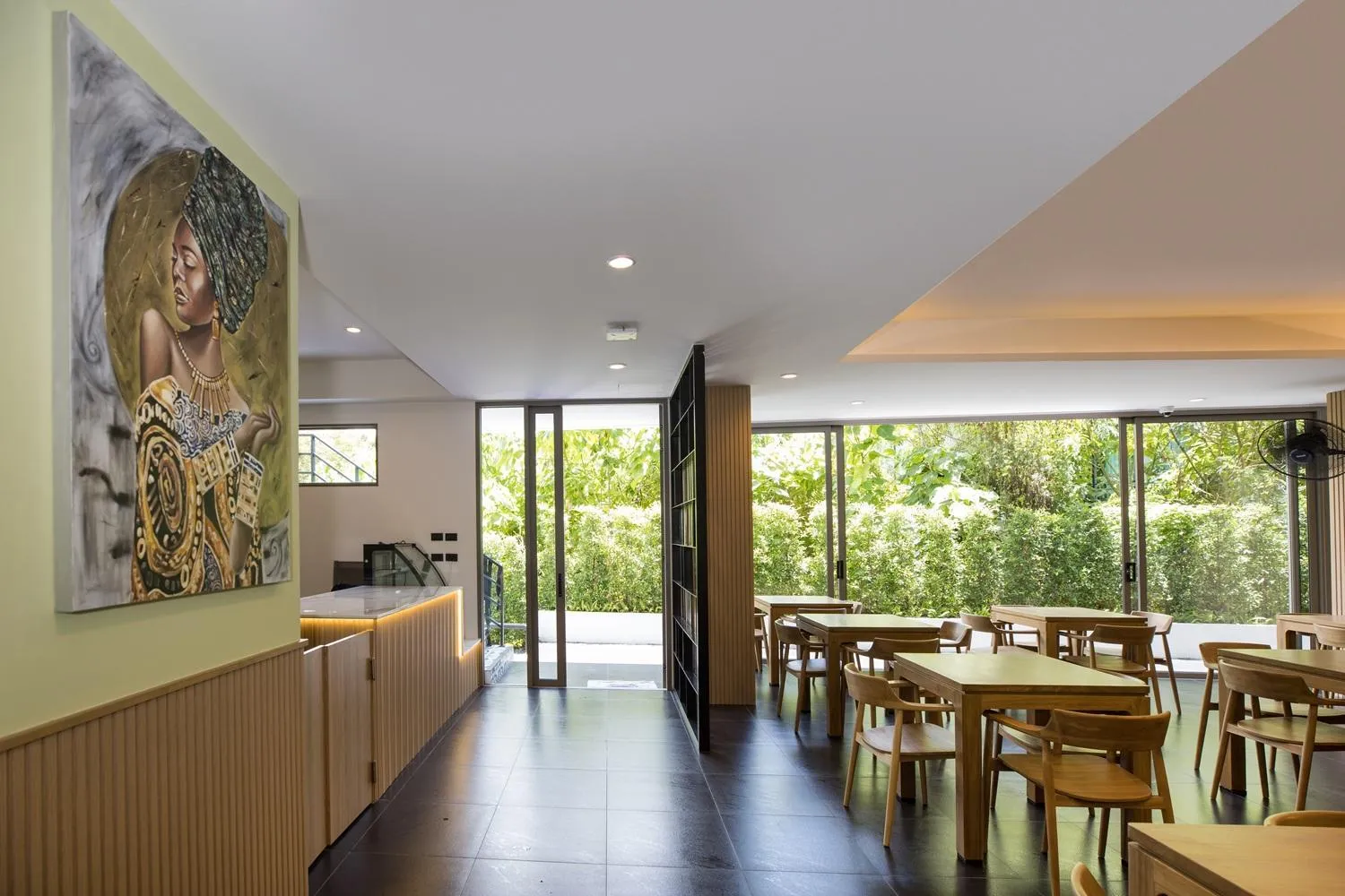 Restaurant/places to eat in Elite Atoll Serviced Apartments Phuket