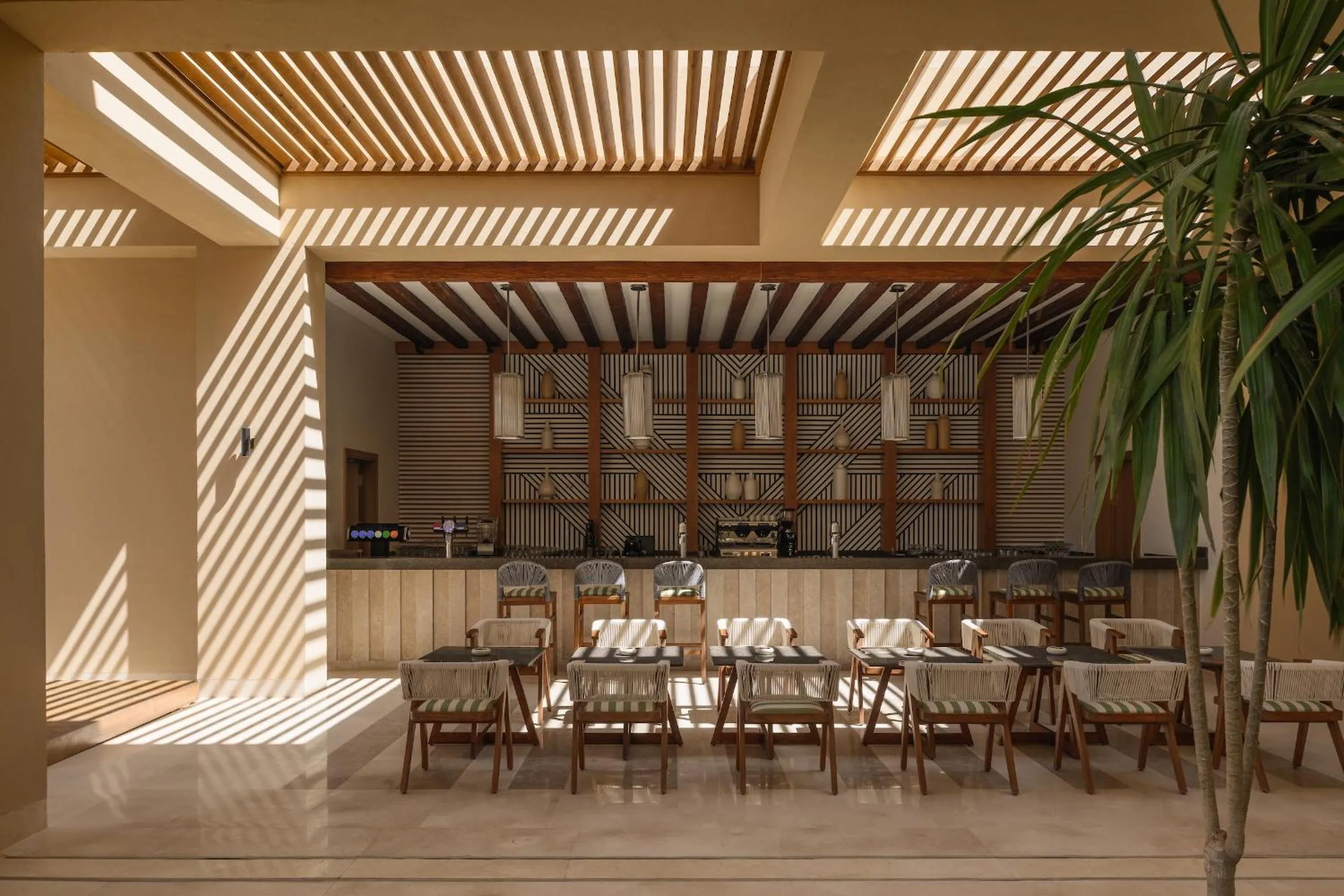 Restaurant/places to eat in JAZ Elite Asteria