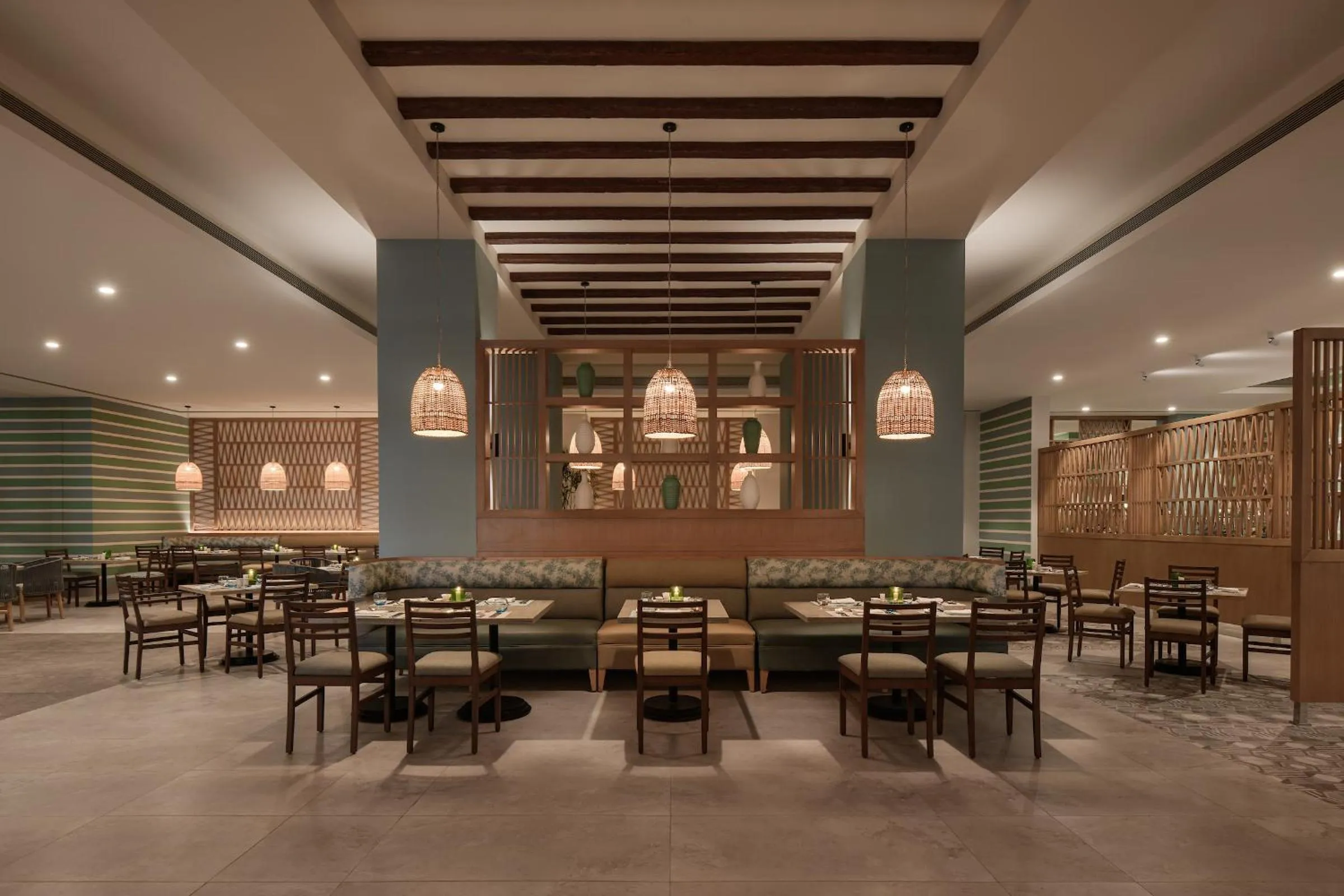 Restaurant/places to eat in JAZ Elite Asteria