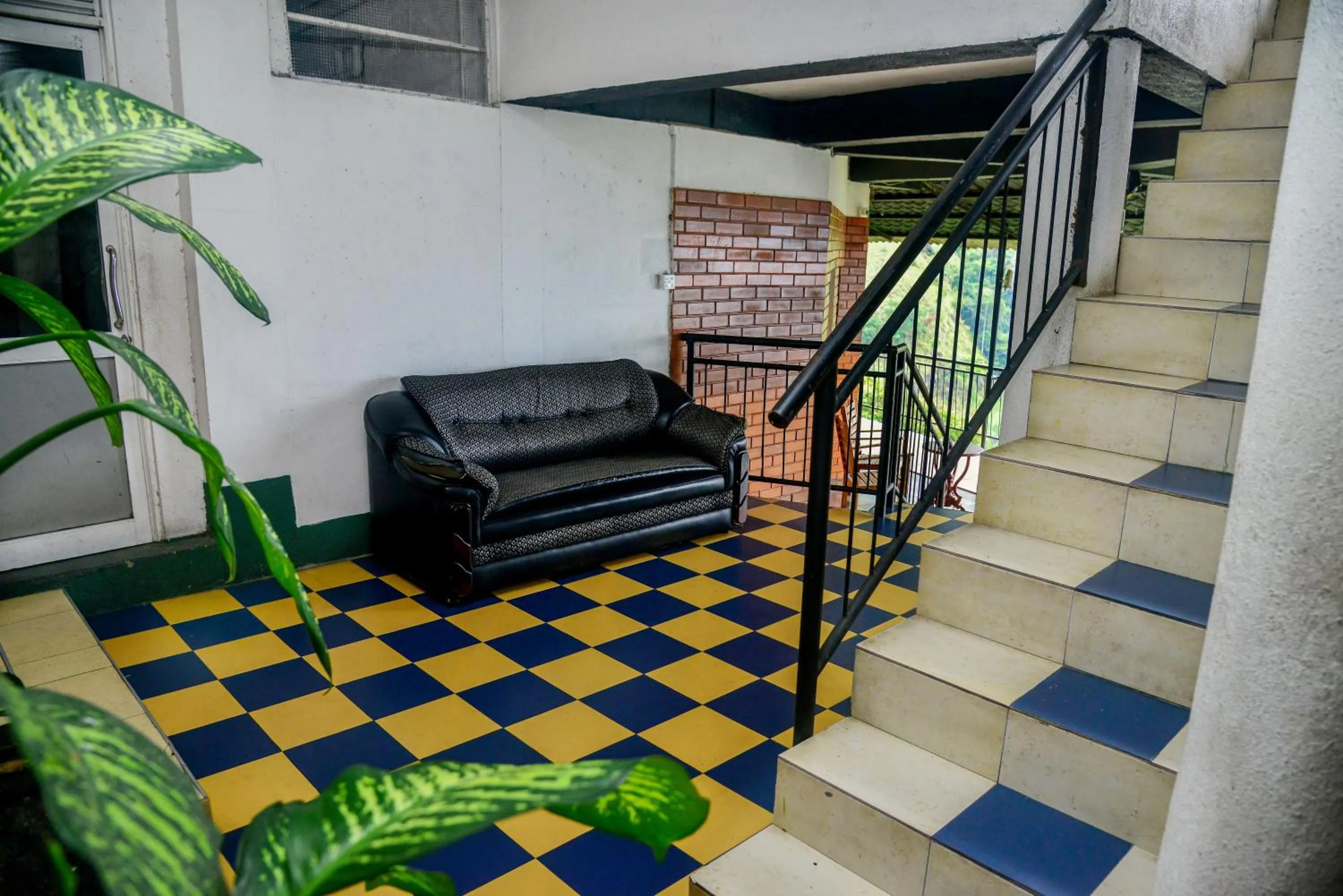 Seating area in Ella Mount Heaven