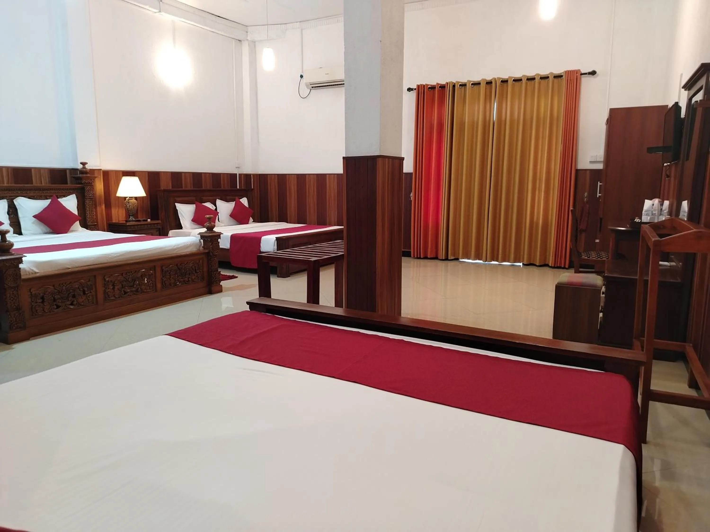 Photo of the whole room, Bed in Ella Mount Heaven