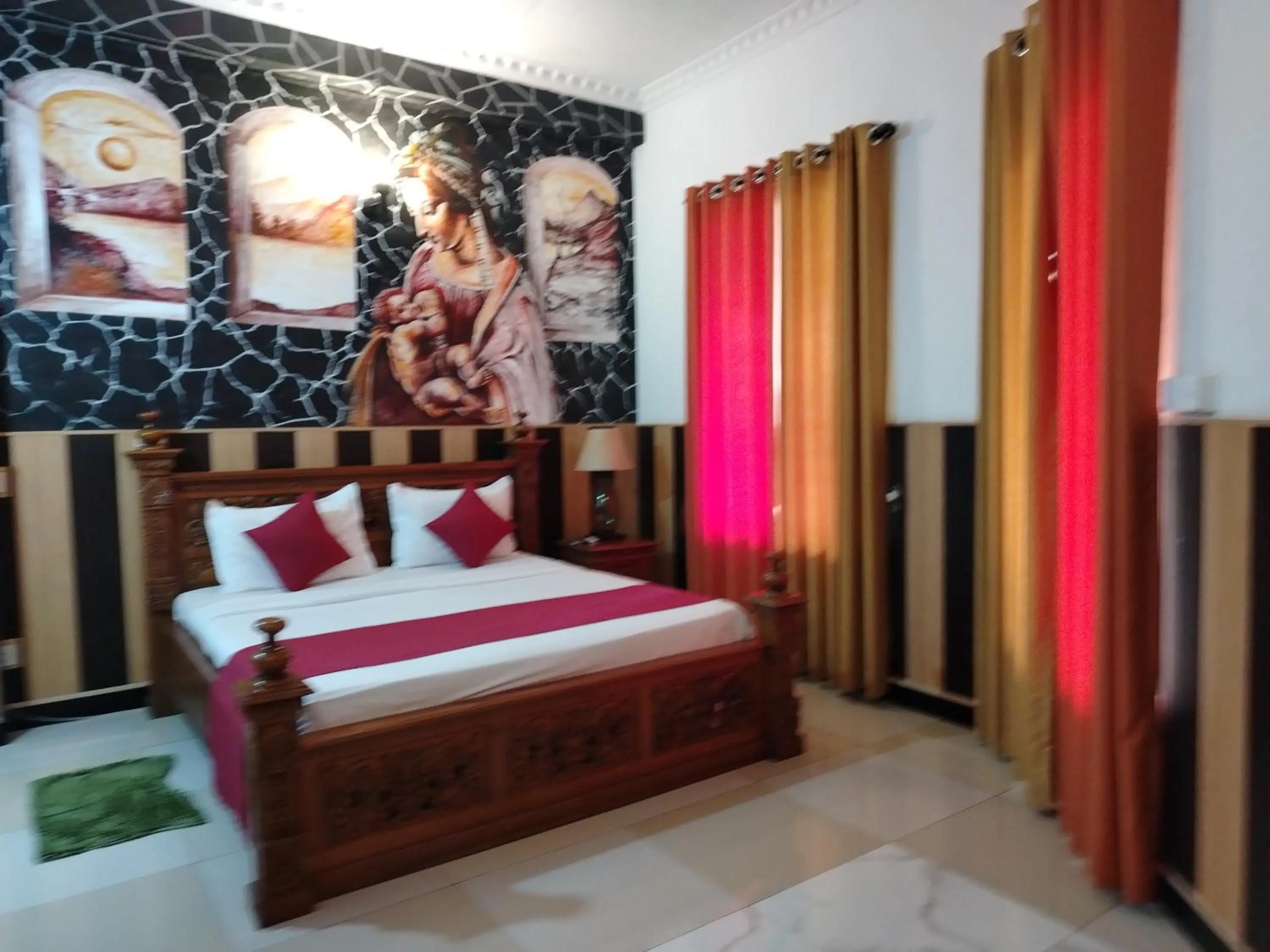 Bedroom, Bed in Ella Mount Heaven