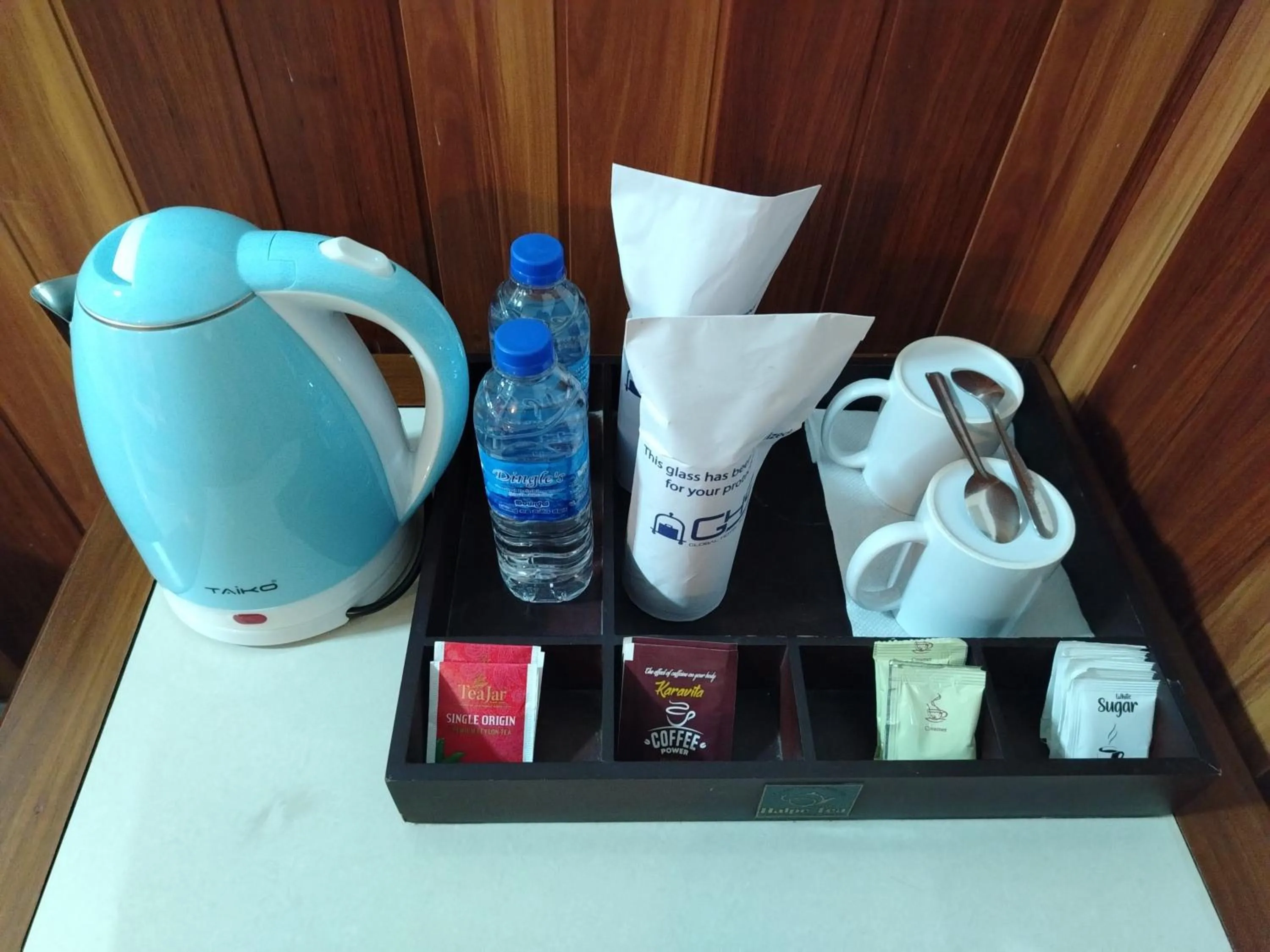 Coffee/tea facilities in Ella Mount Heaven