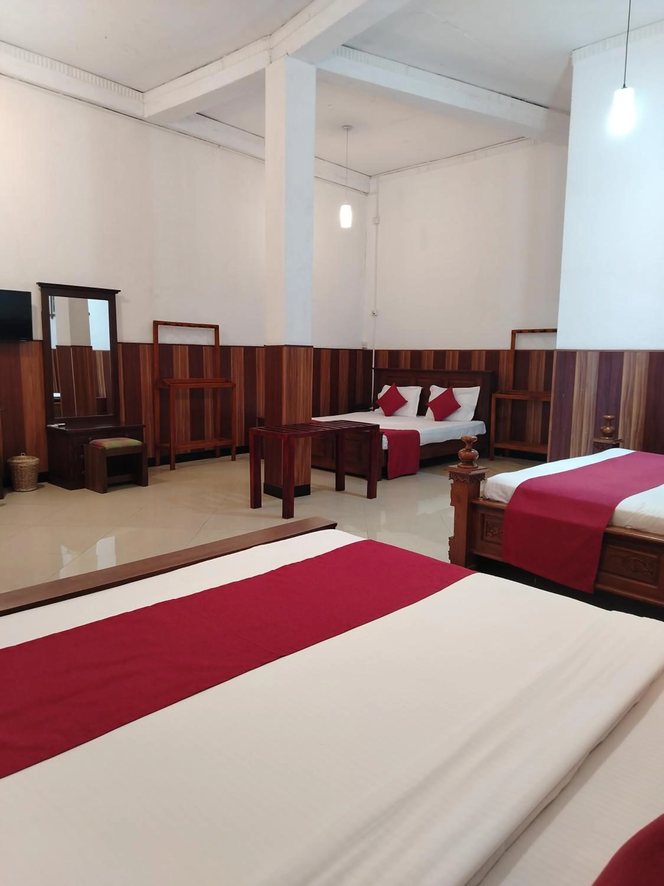 Bedroom, Bed in Ella Mount Heaven