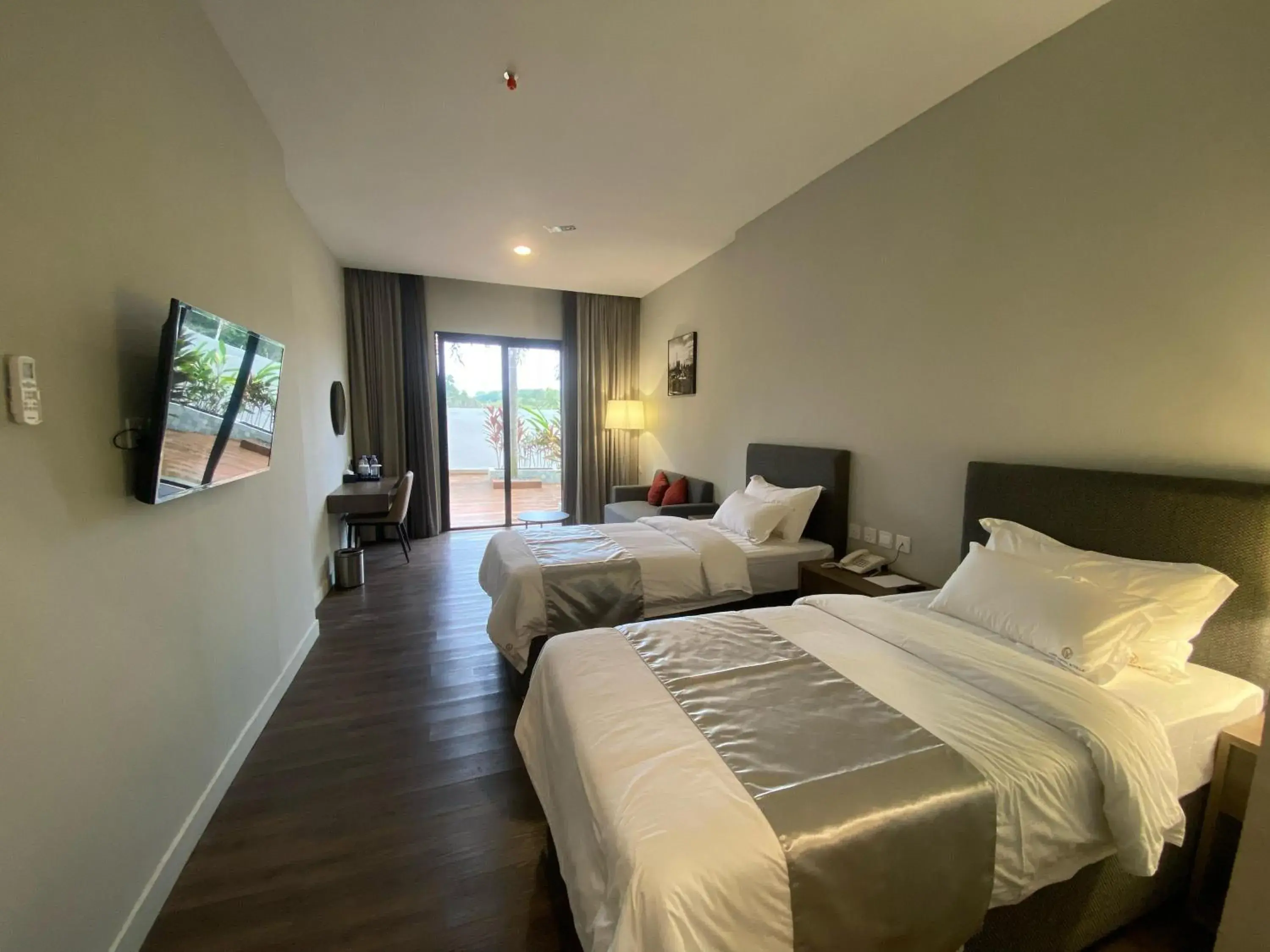 Deluxe Twin Room in ONYX HOTEL & VILLA Deluxe Twin Room in ONYX HOTEL & VILLA