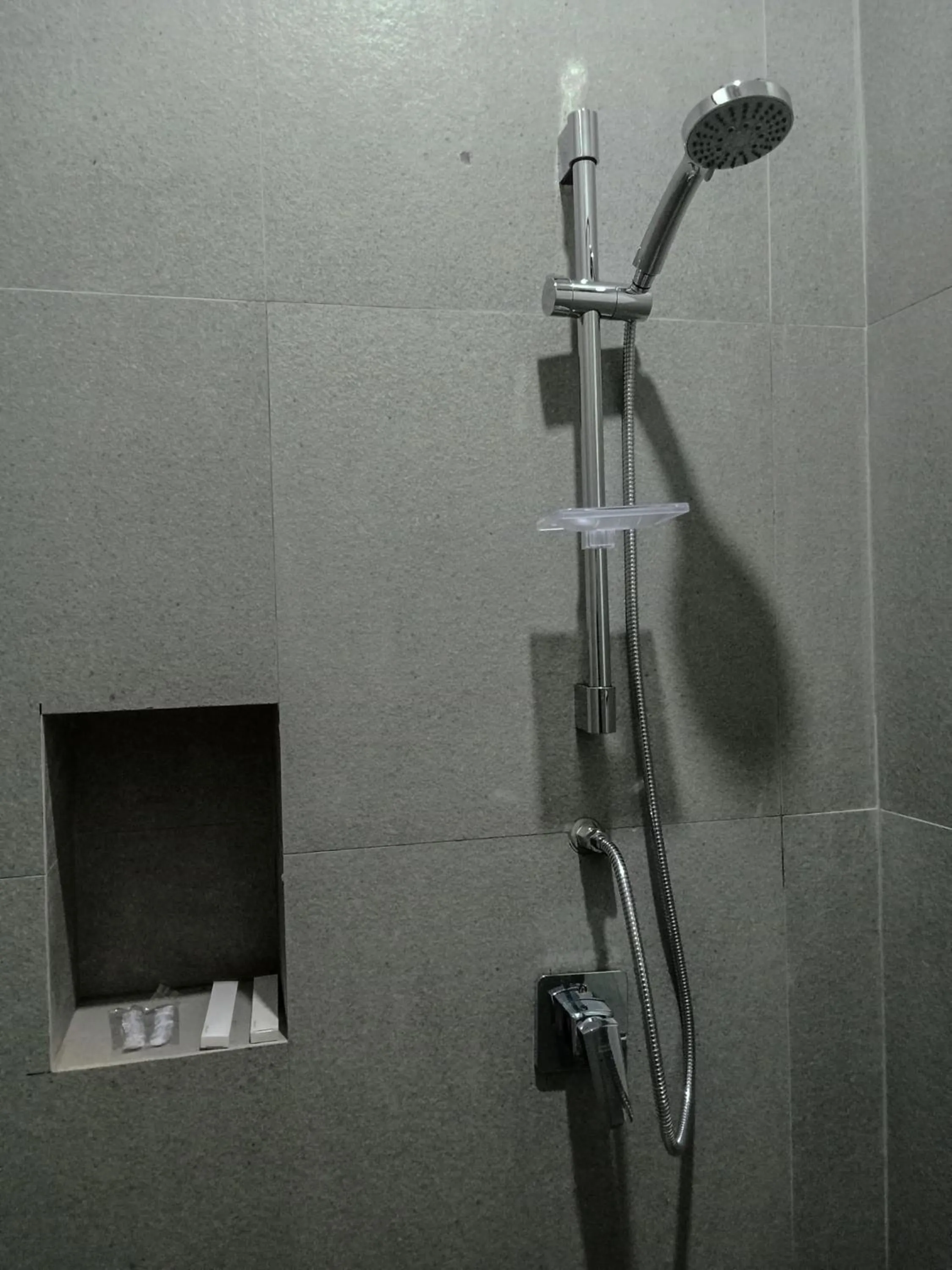 Shower in ONYX HOTEL & VILLA