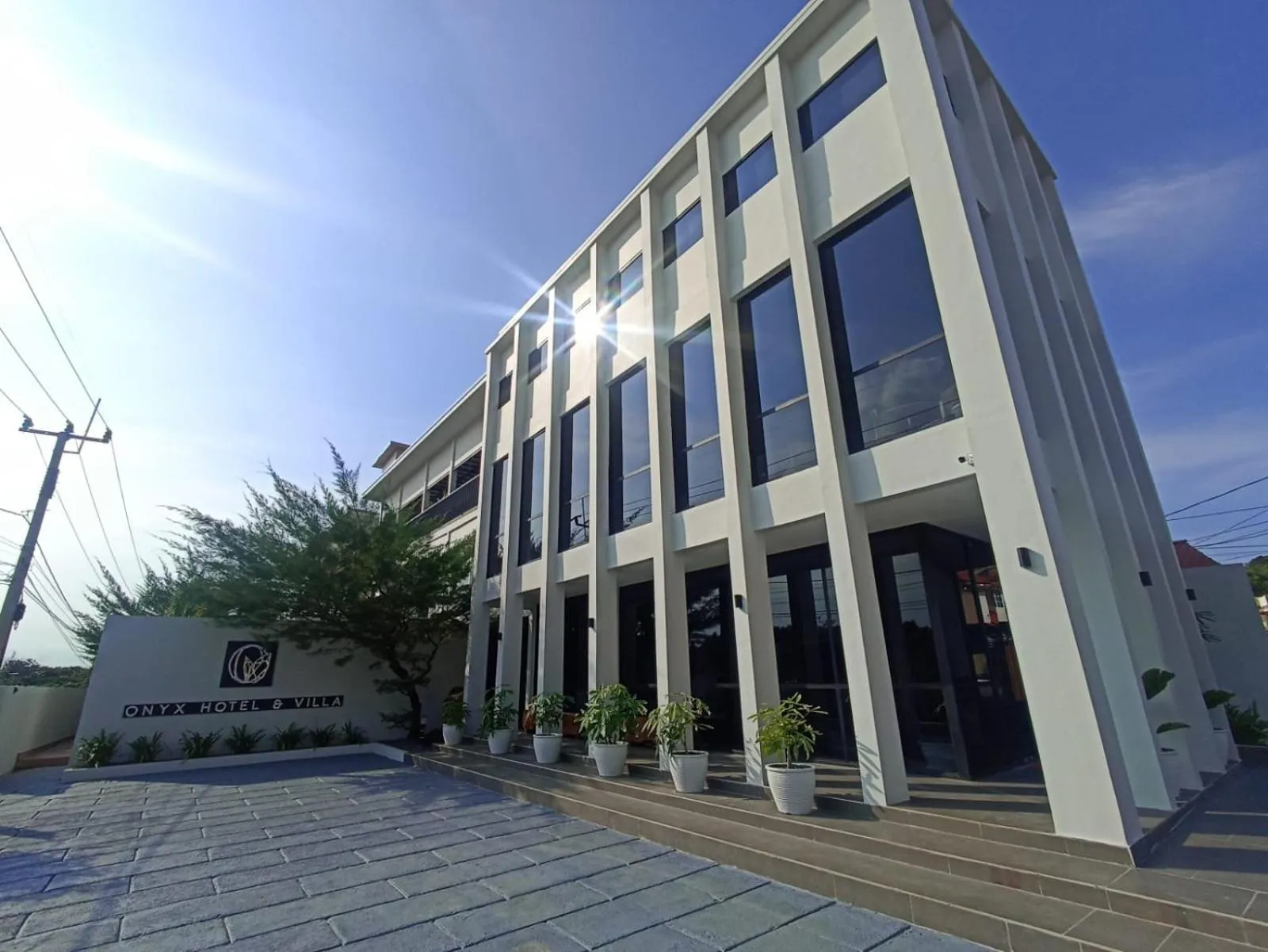 Property building in ONYX HOTEL & VILLA