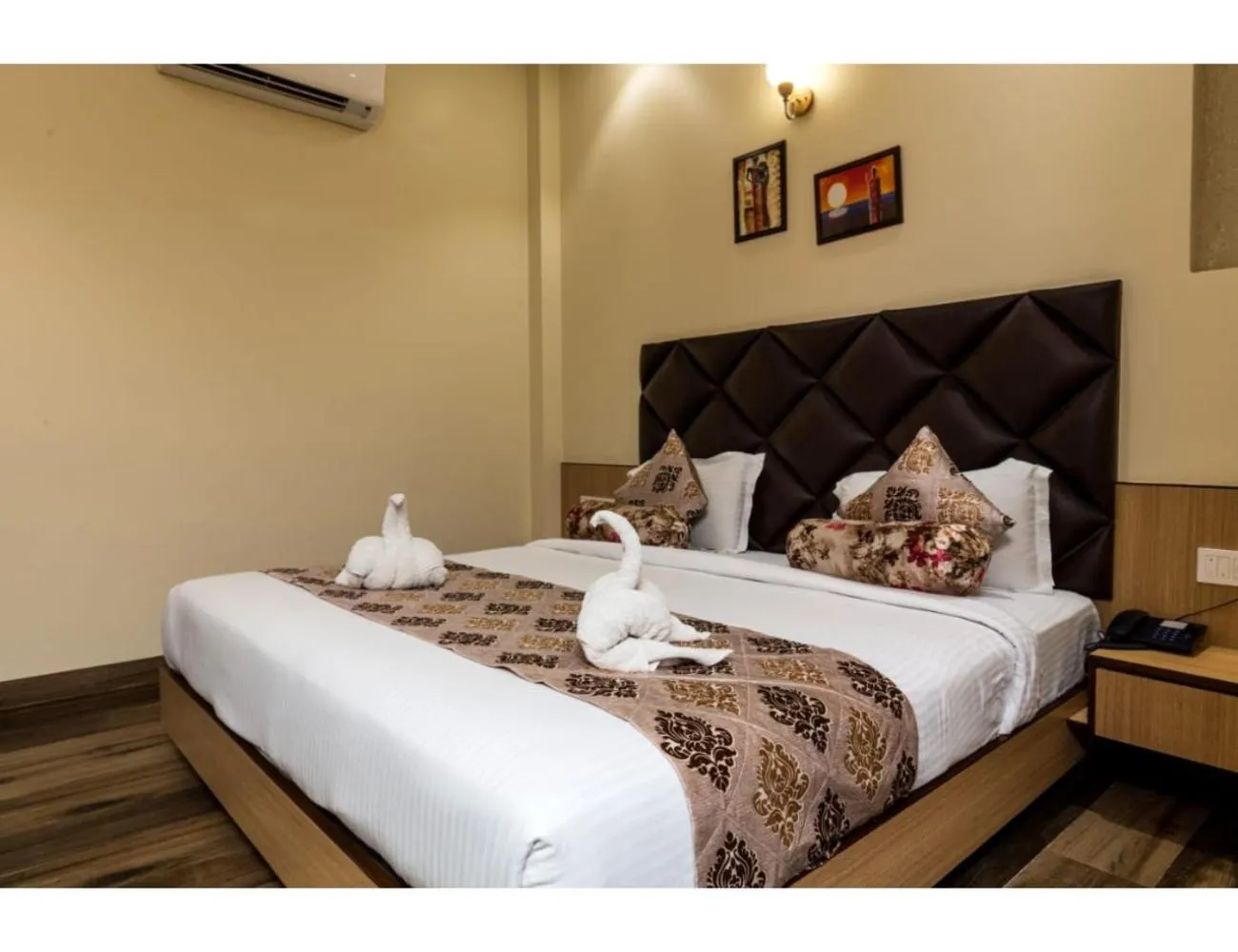 Bed in Hotel Urban Galaxy Square, Amritsar