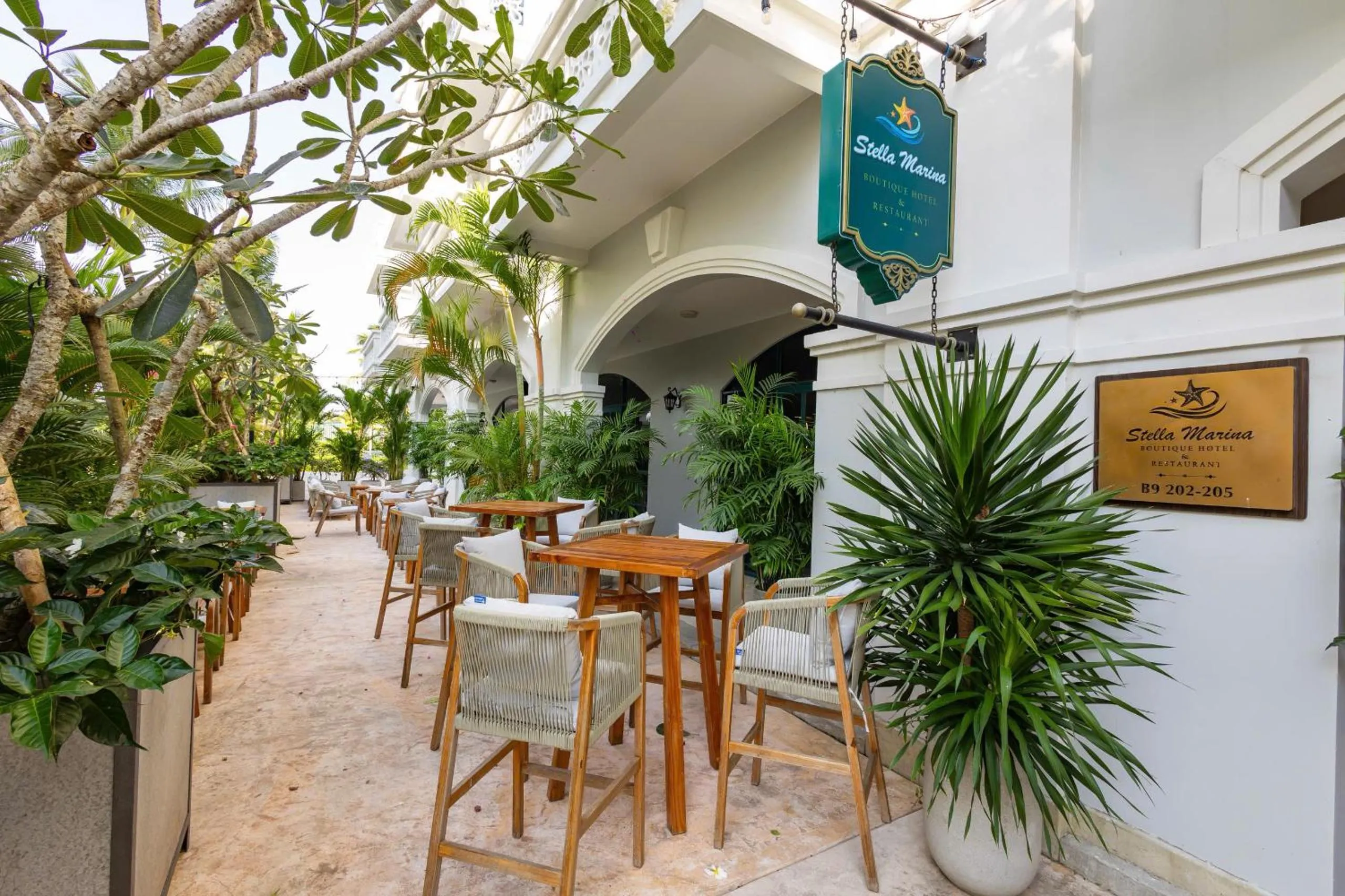 Restaurant/places to eat in Stella Marina Boutique Hotel