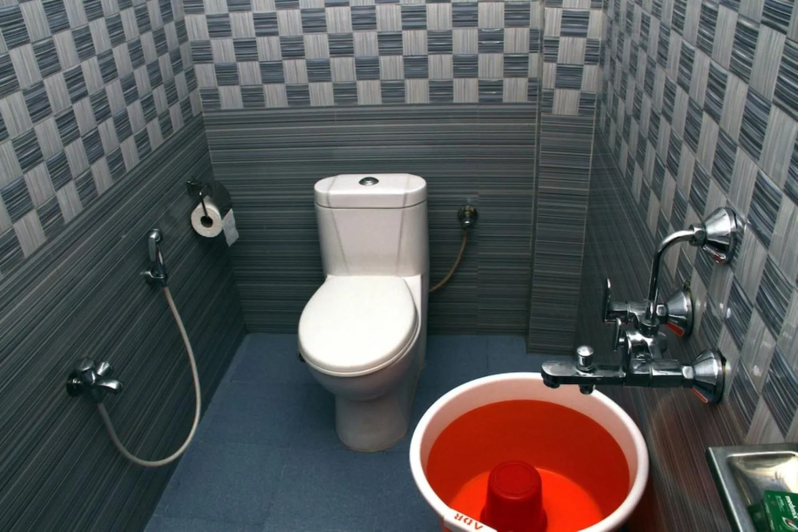 Toilet in HOTEL KING SAFIRE , Port Blair