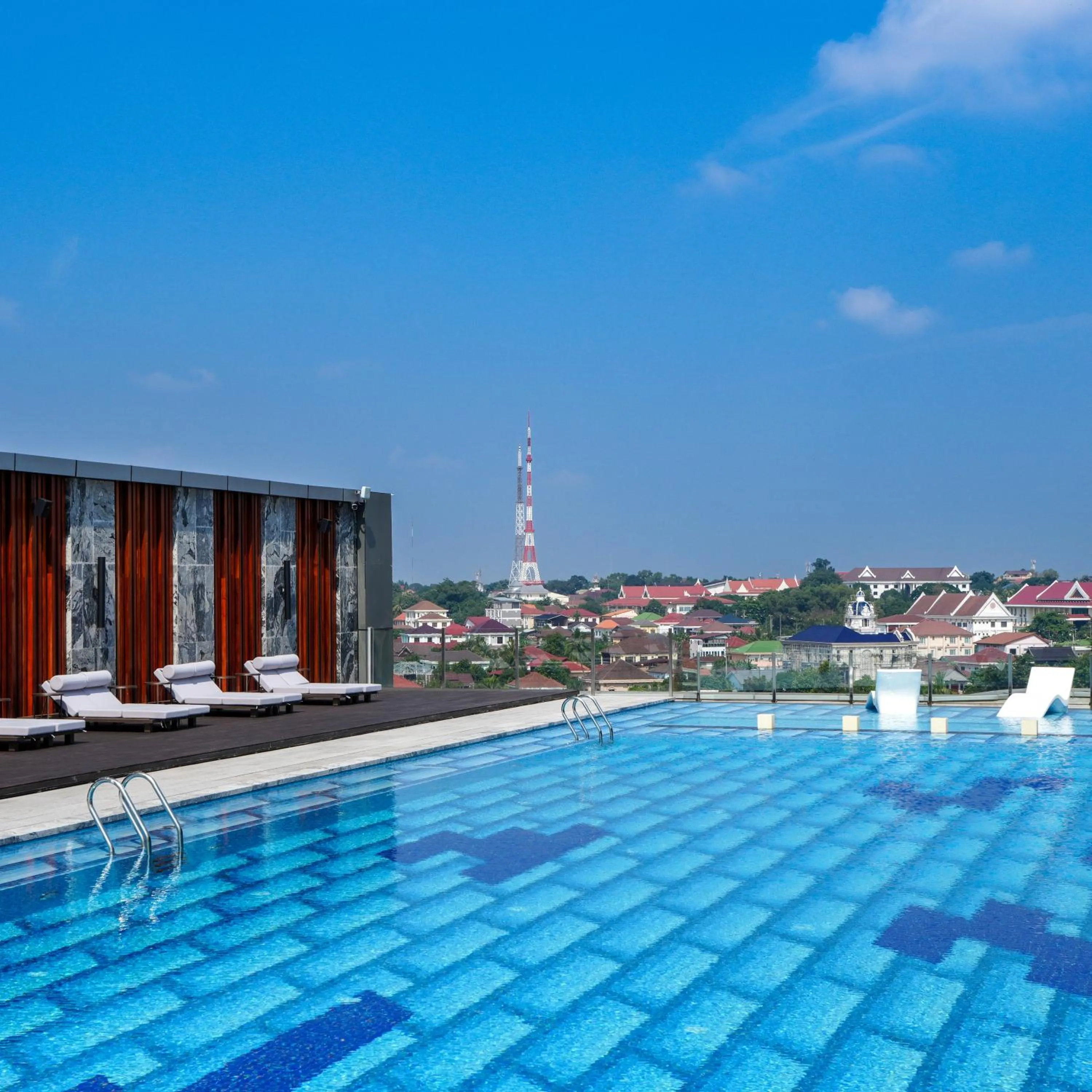 Swimming pool in Latsavong Wanda Vista Vientiane