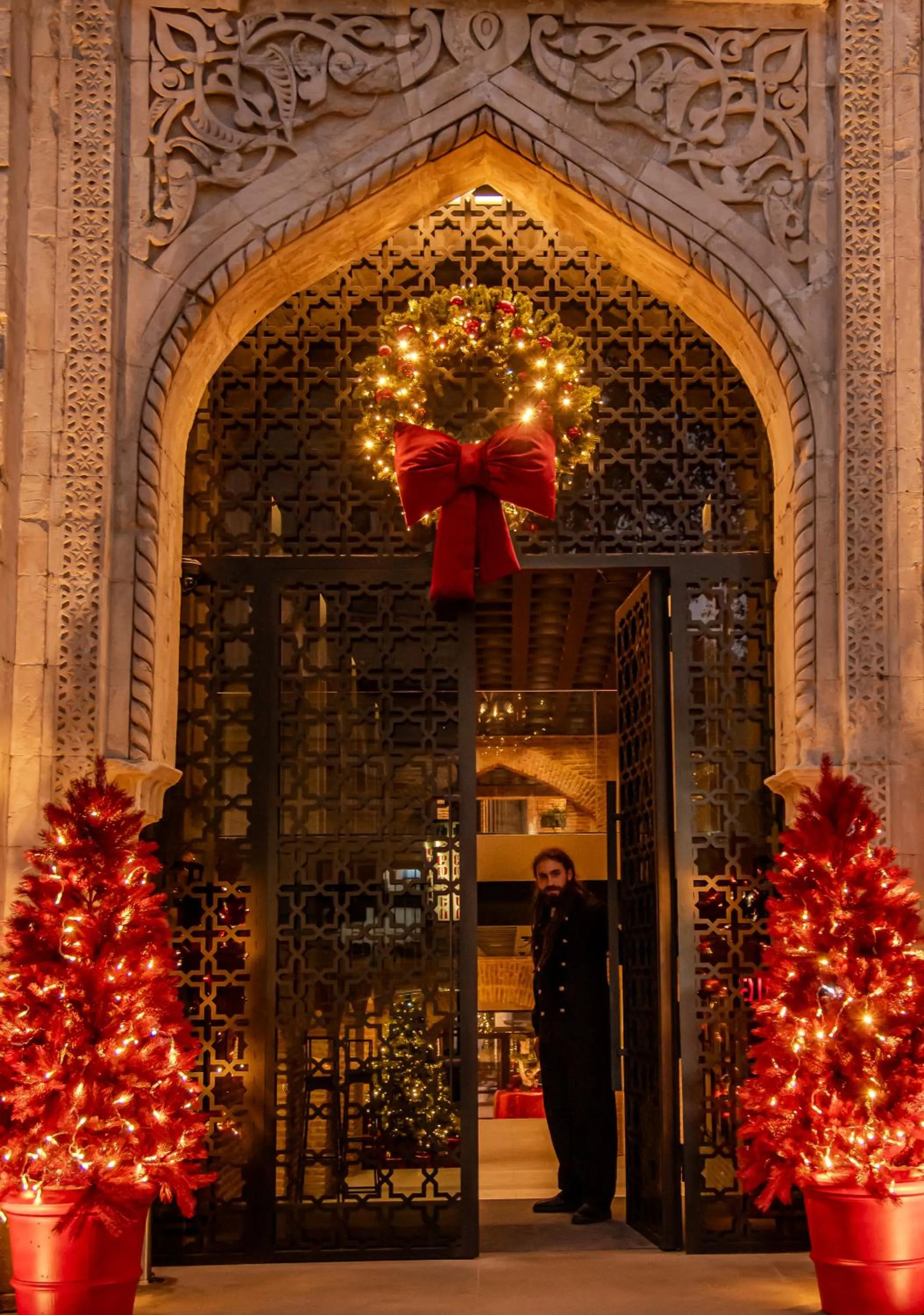 Property building in Qarvasla Hotel