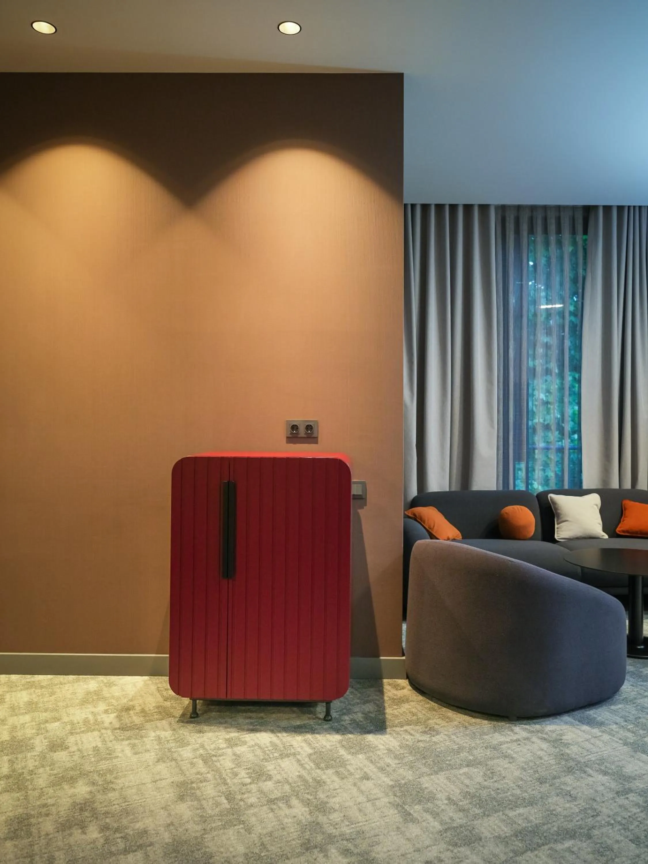 Seating area in Qarvasla Hotel