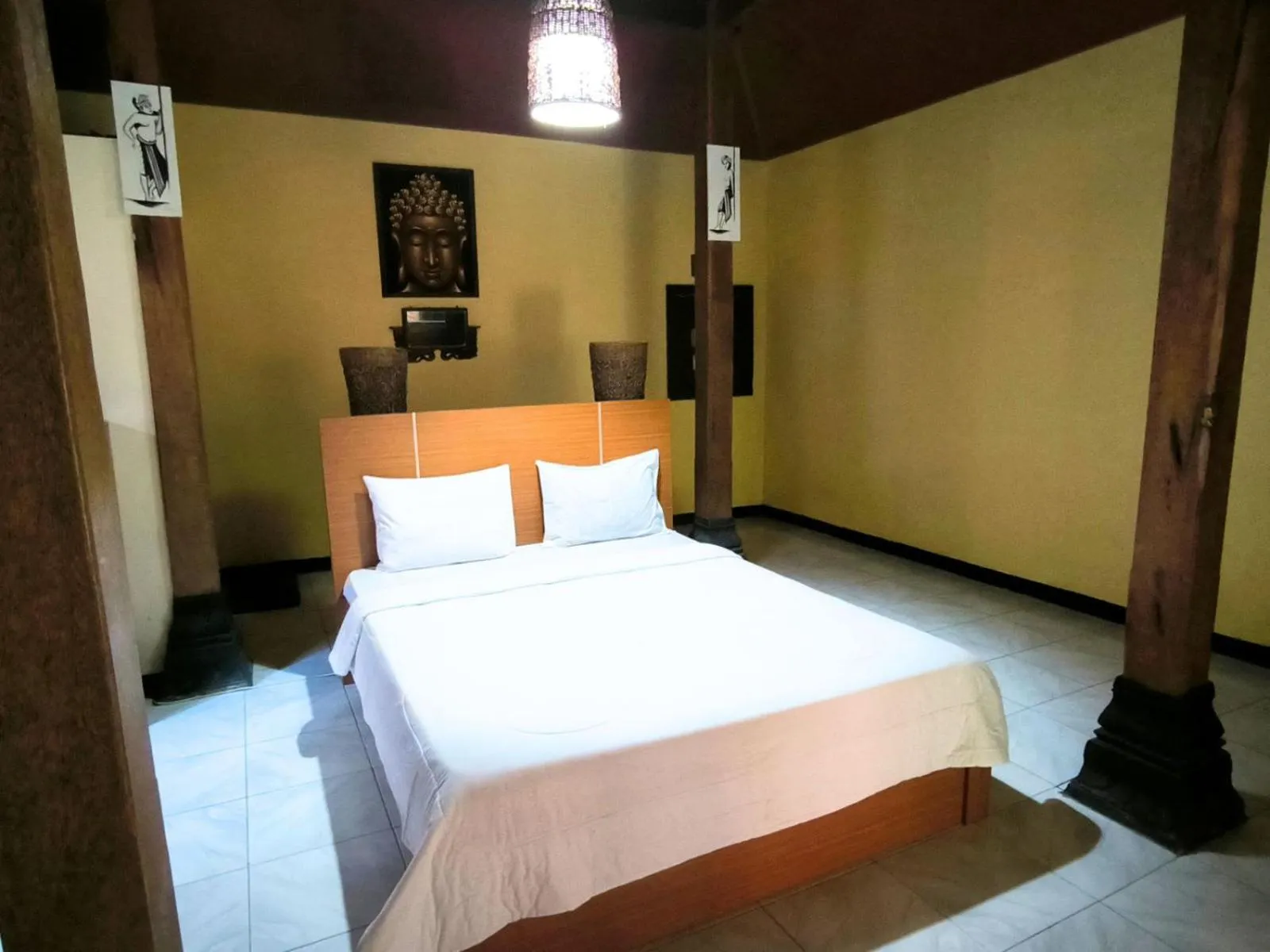 Bed in Villa Setumbu powered by Cocotel