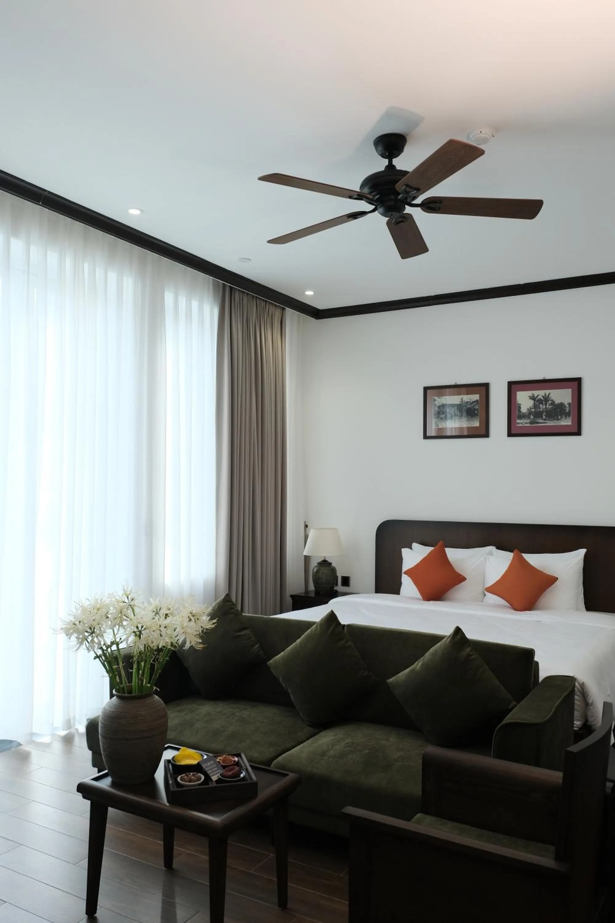 Living room in Paul Chabot Hotel