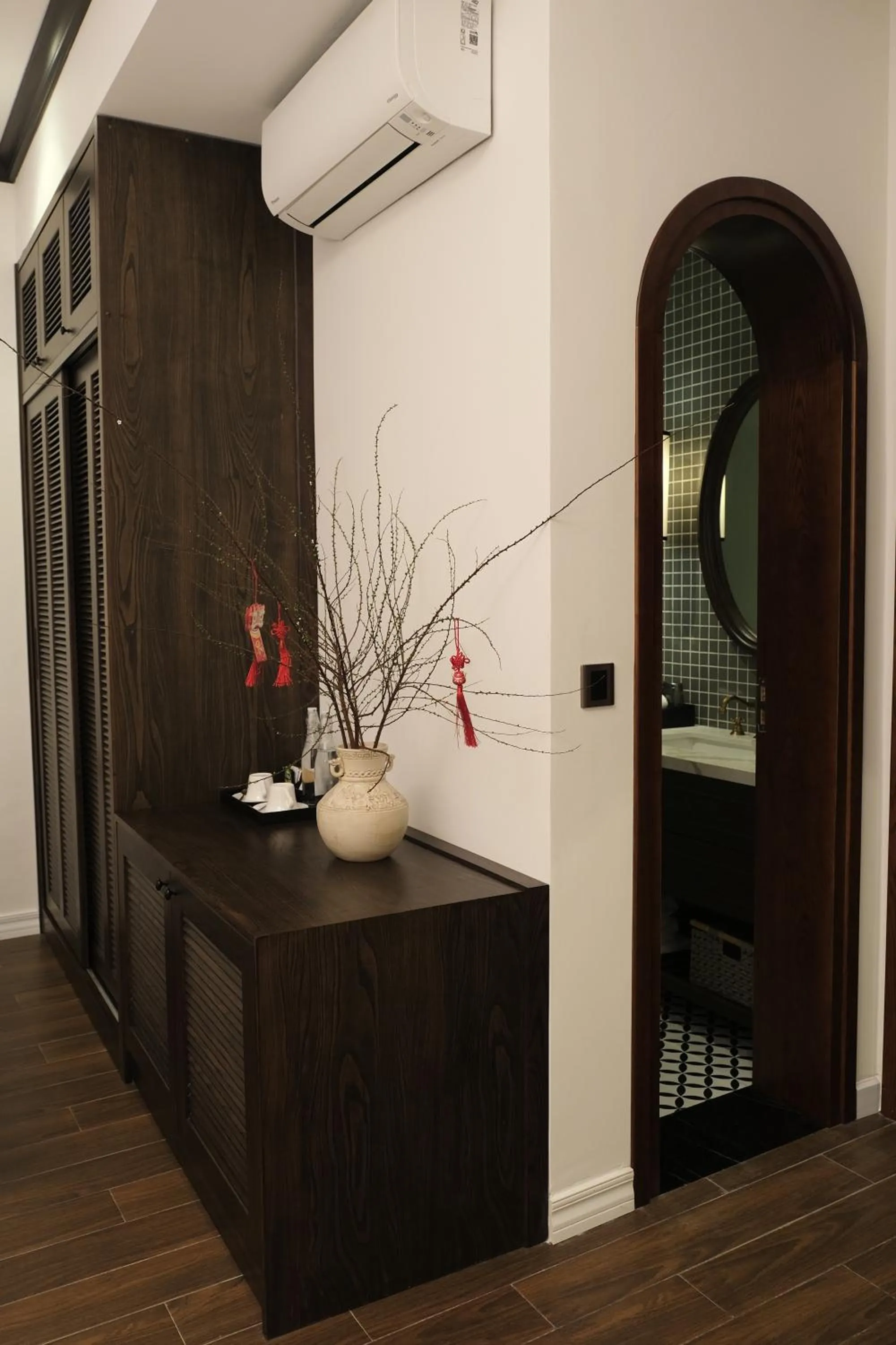 Bedroom in Paul Chabot Hotel