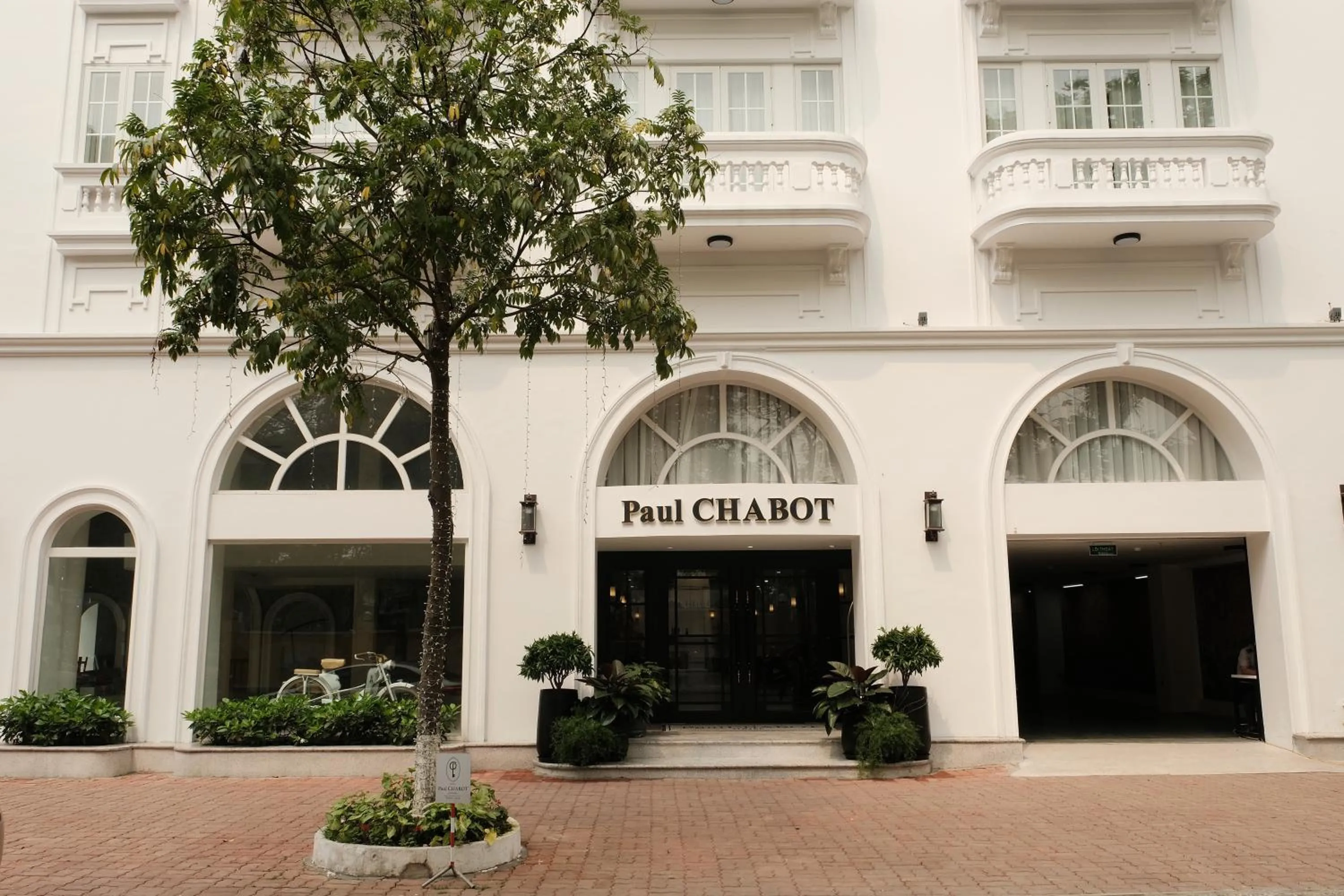 Property building in Paul Chabot Hotel