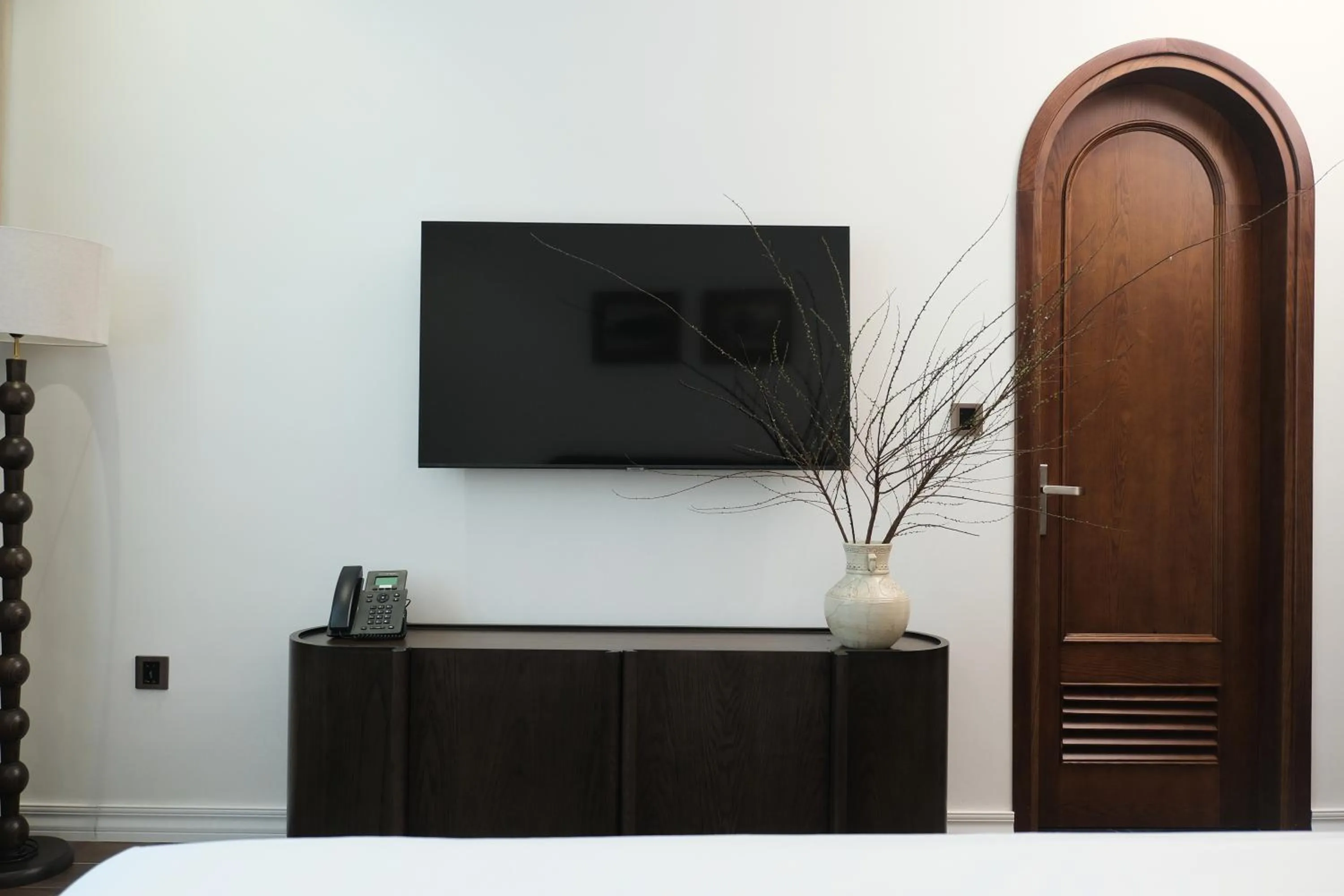 TV and multimedia in Paul Chabot Hotel