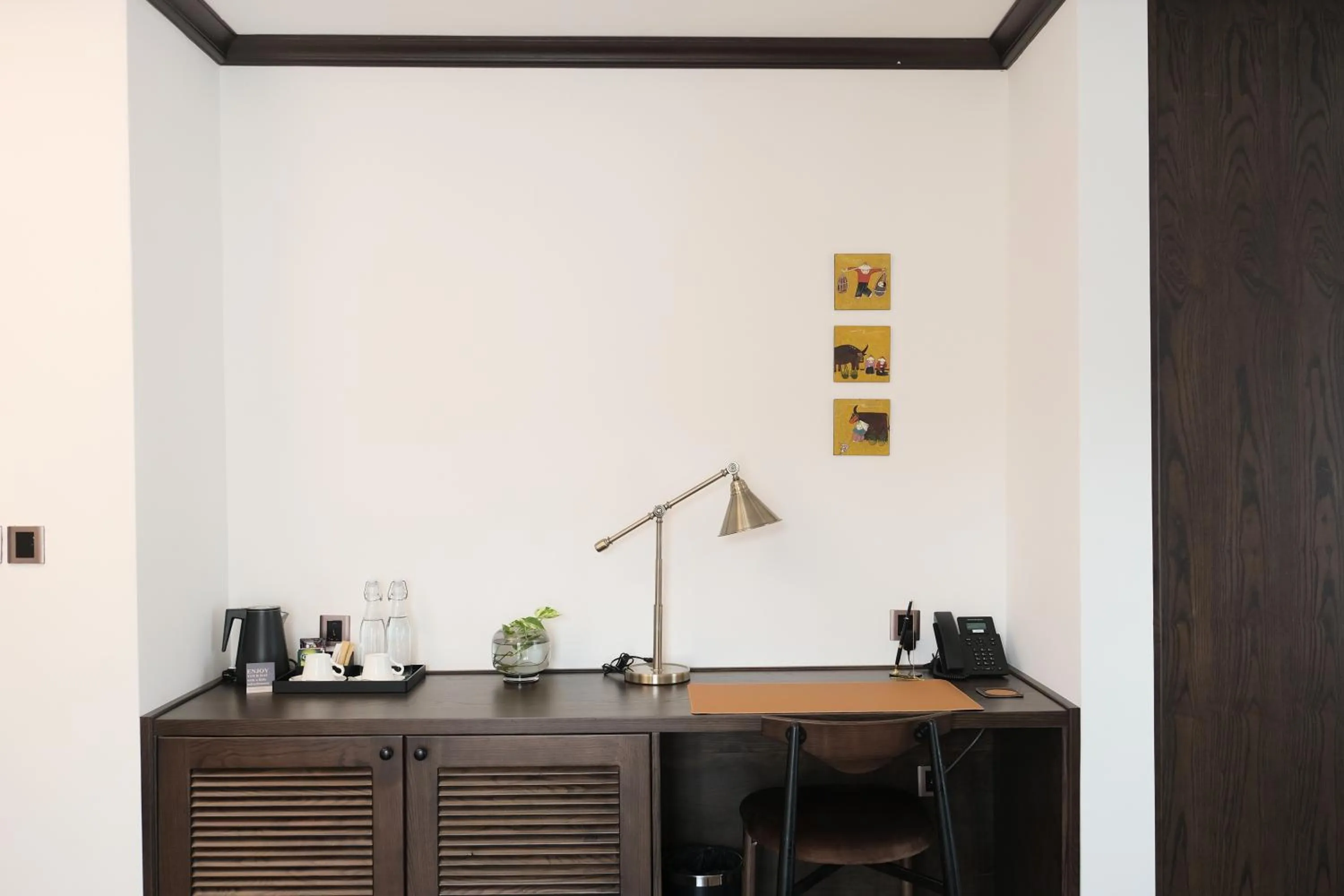 Coffee/tea facilities in Paul Chabot Hotel