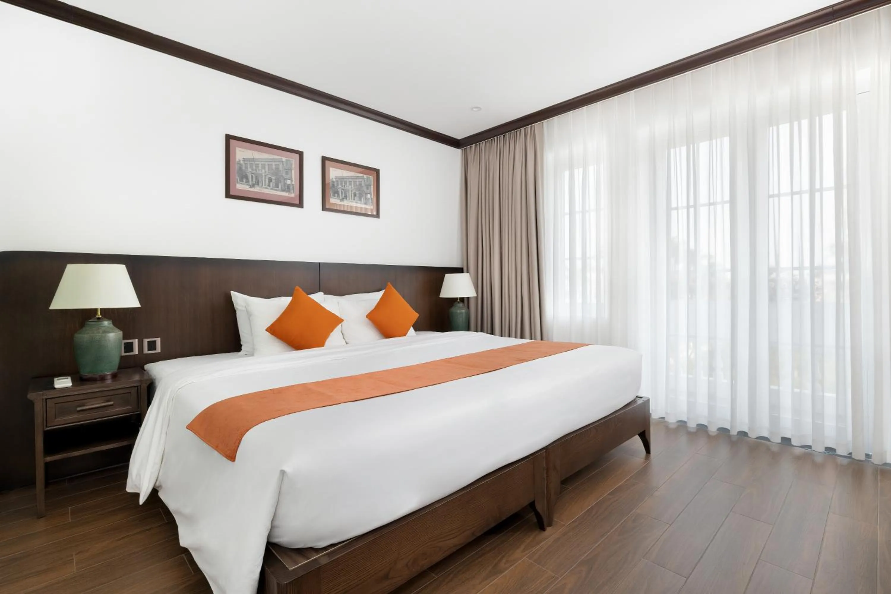 Bed in Paul Chabot Hotel