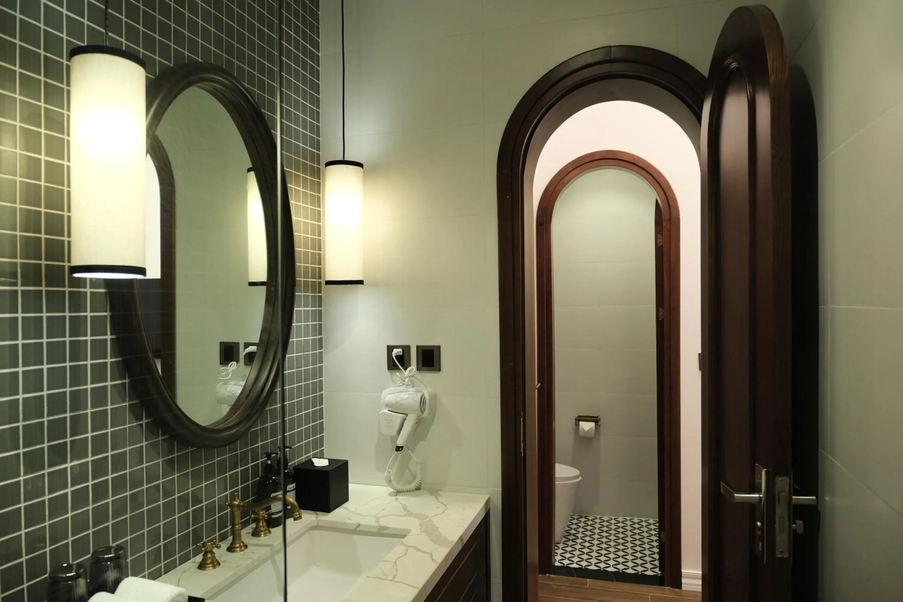 Bathroom in Paul Chabot Hotel
