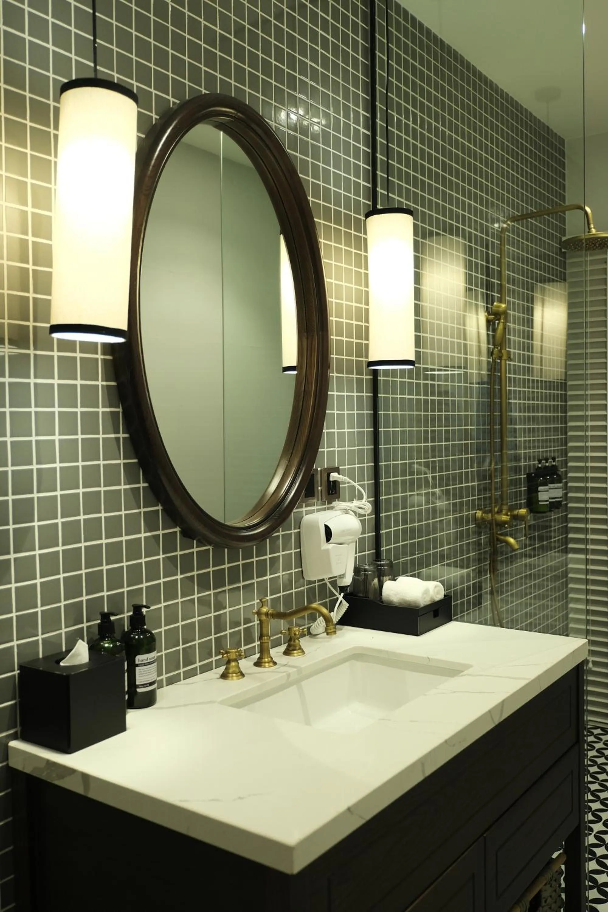 Bathroom in Paul Chabot Hotel