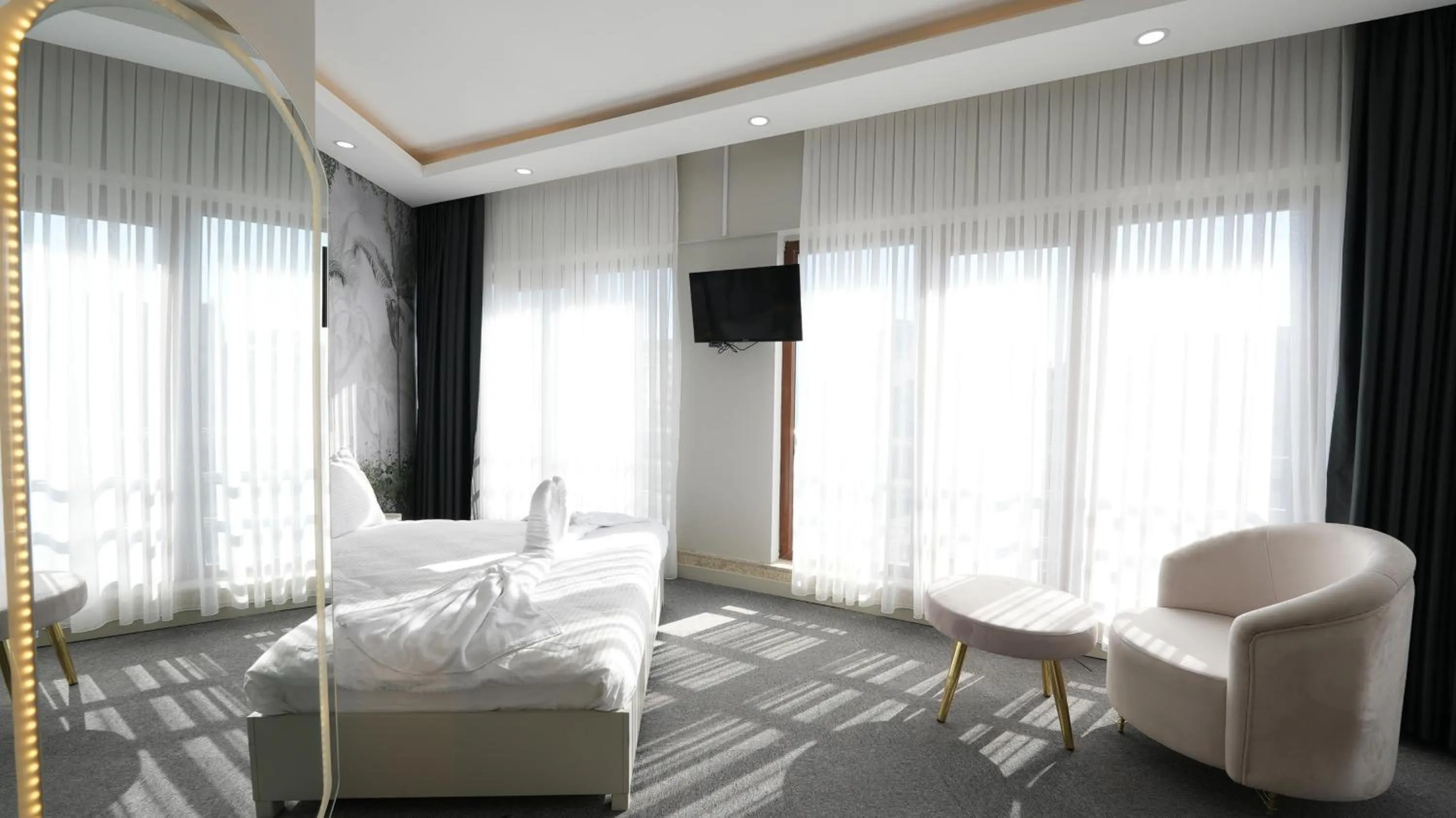 Photo of the whole room in CARTİER LUXURY OTEL