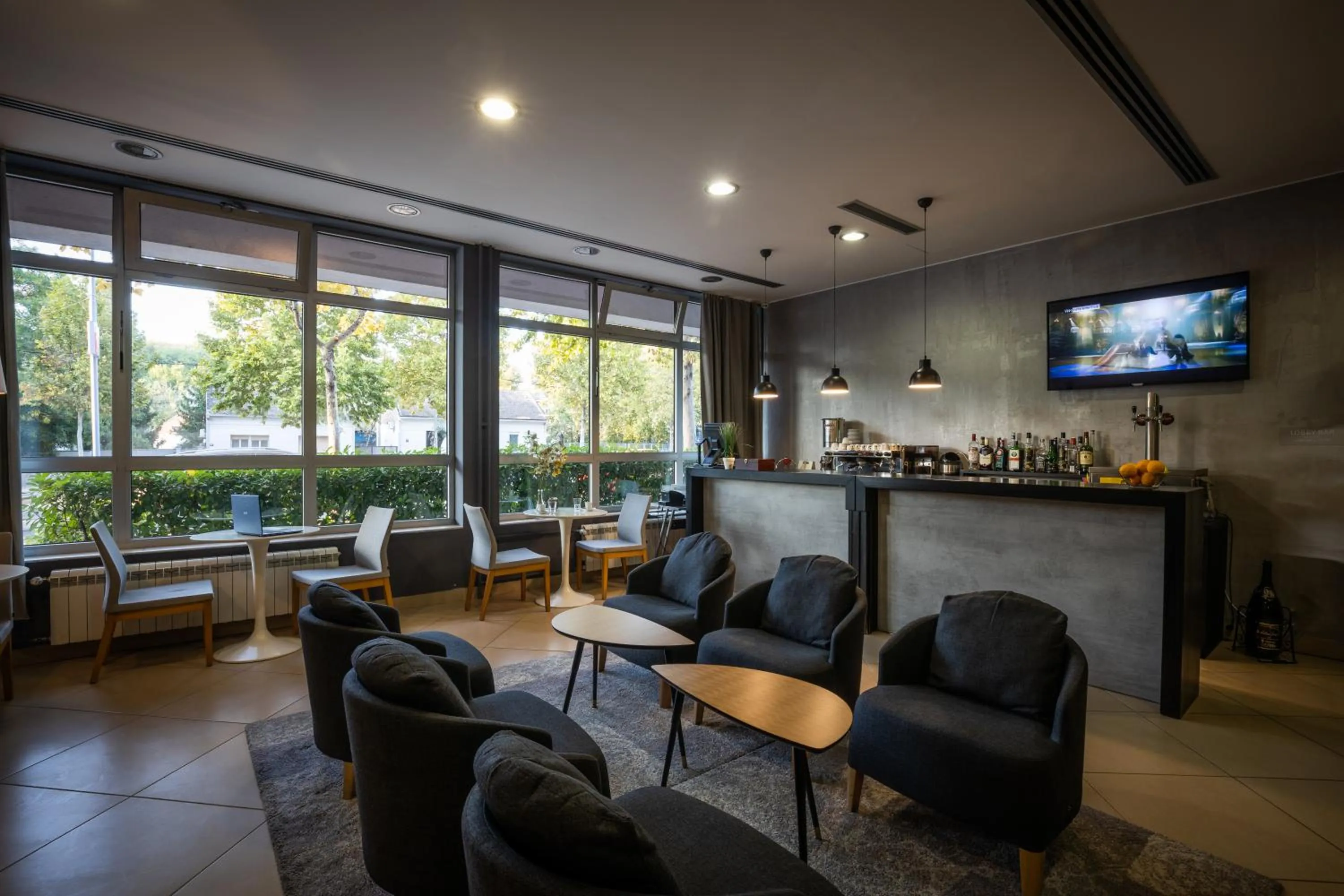 Lounge or bar in BLEECKER Hotels