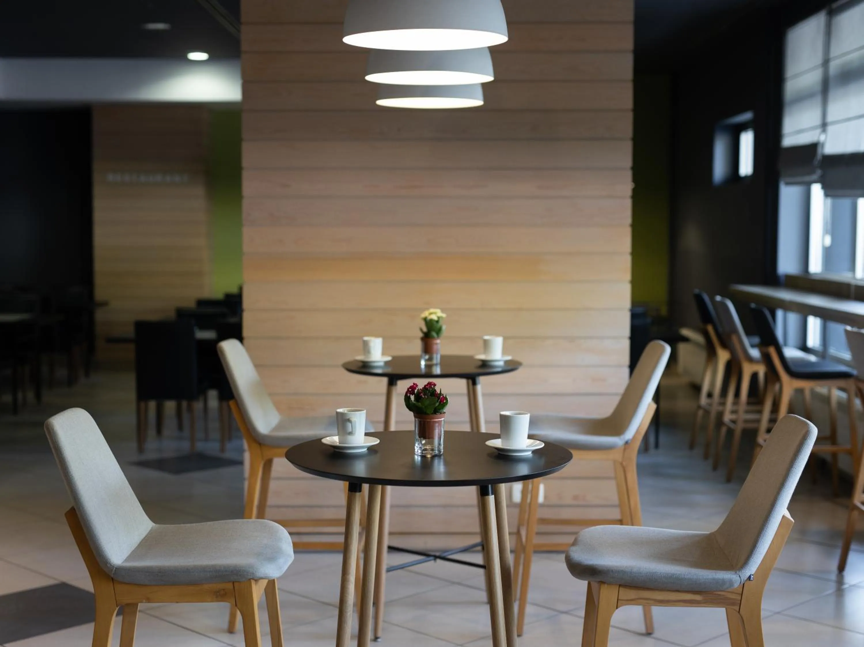 Restaurant/places to eat in BLEECKER Hotels