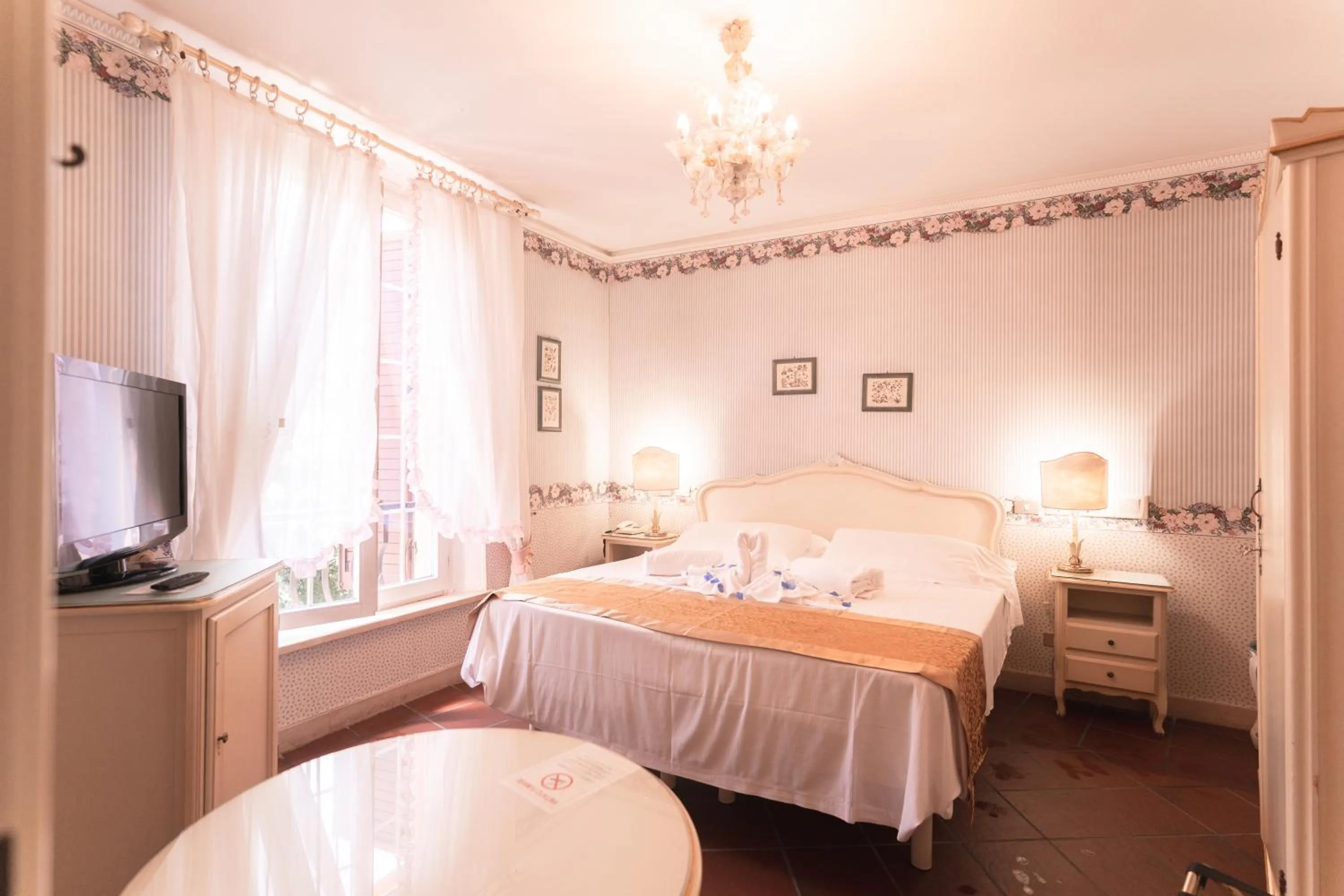 Photo of the whole room, Bed in Hotel & SPA Duchessa Isabella Collection by GSA Hotels