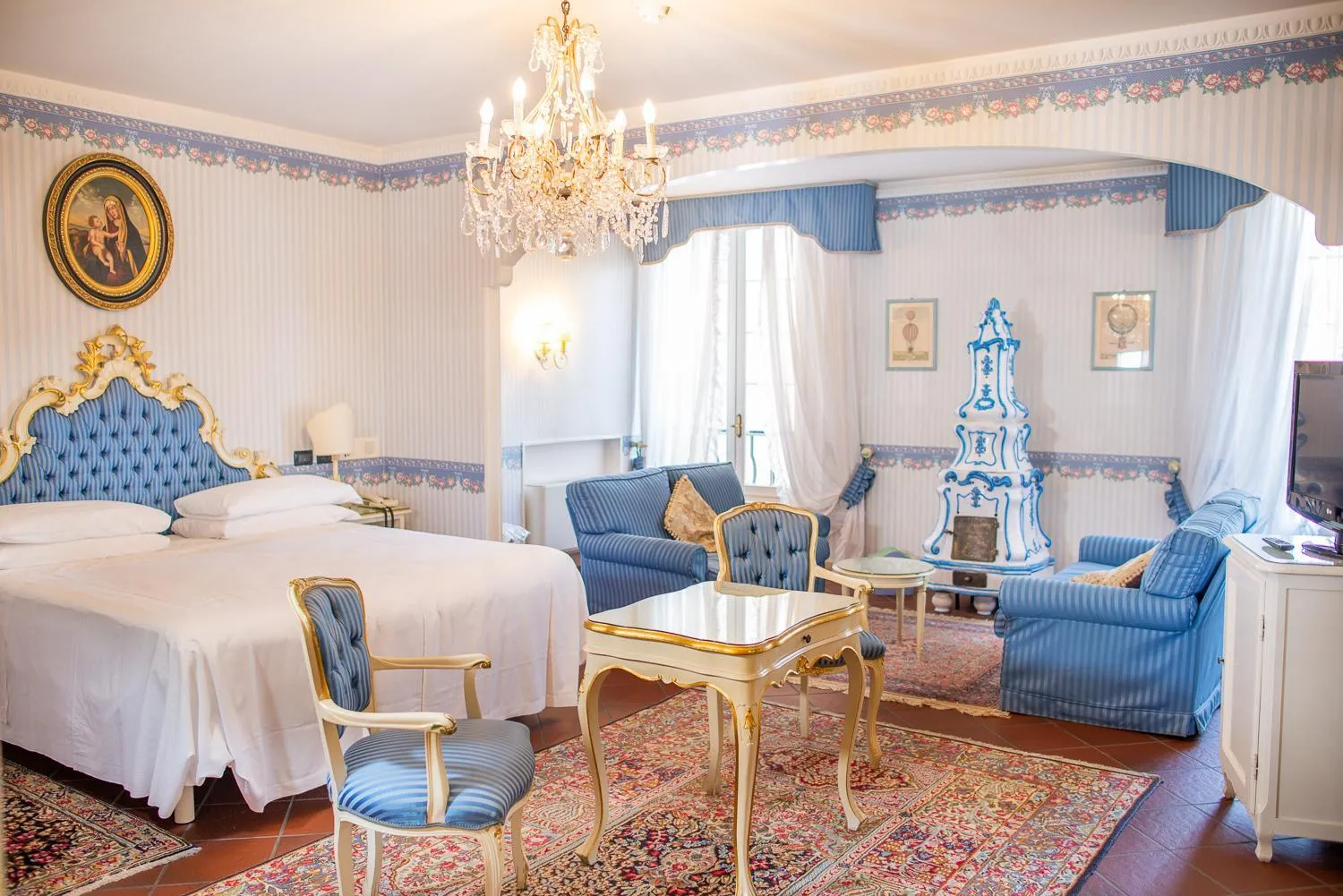 Photo of the whole room, Bed in Hotel & SPA Duchessa Isabella Collection by GSA Hotels