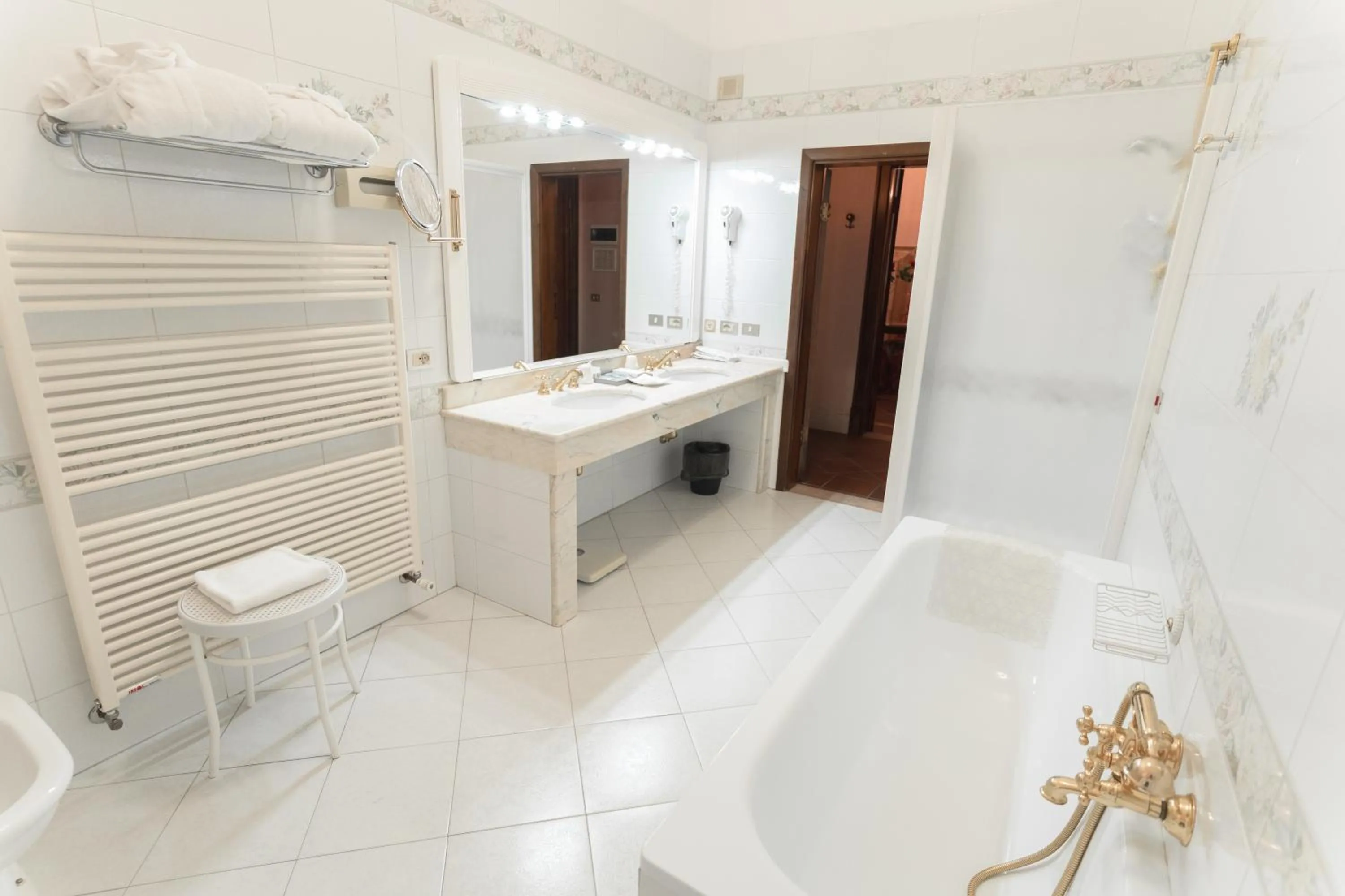 Shower in Hotel & SPA Duchessa Isabella Collection by GSA Hotels