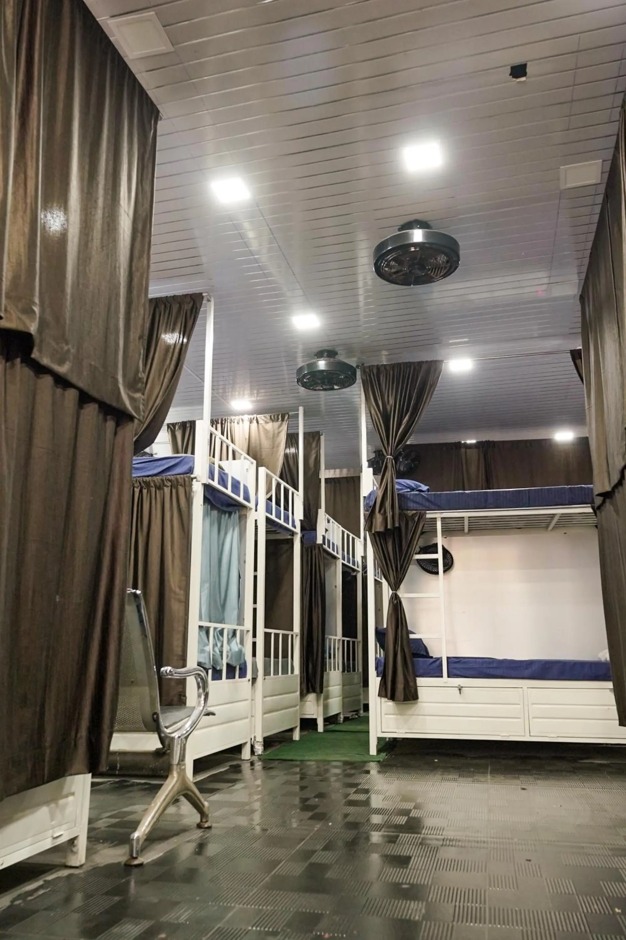 bunk bed in ZEST STAYS 1054-ANDHERI WEST