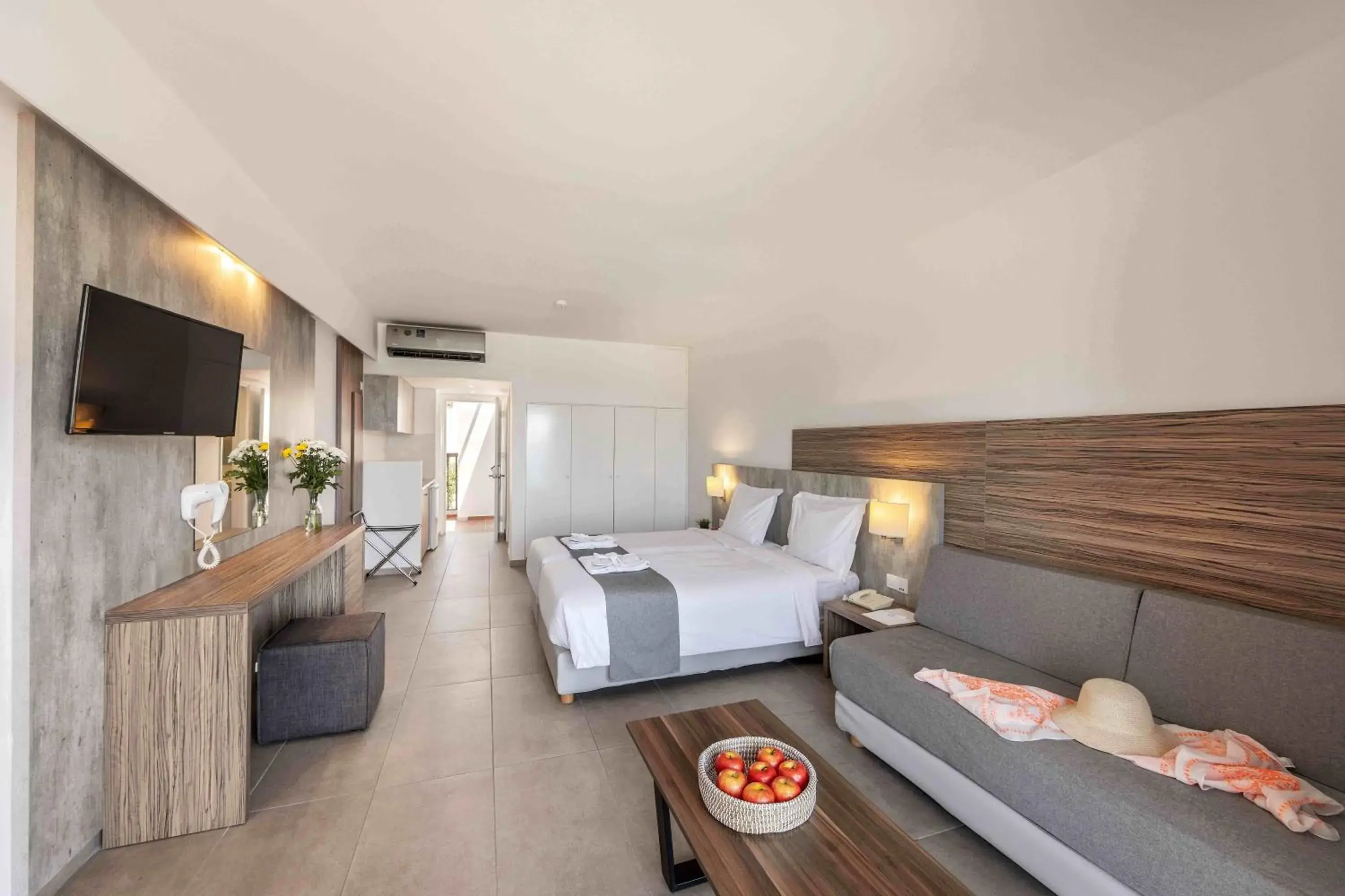 Superior Double or Twin Room with Side Sea View in Kapetanios Aqua Resort Superior Double or Twin Room with Side Sea View in Kapetanios Aqua Resort