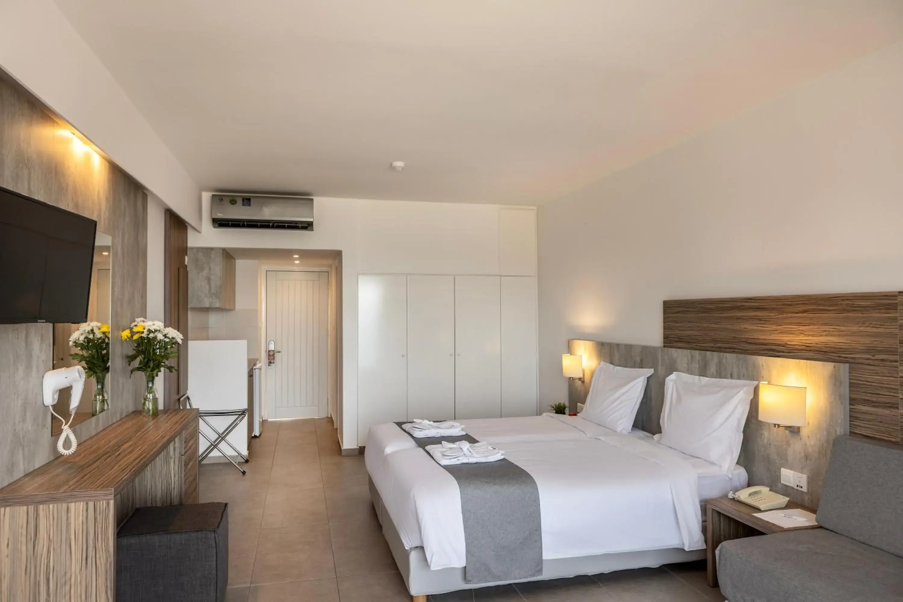 Superior Double or Twin Room in Kapetanios Aqua Resort Superior Double or Twin Room in Kapetanios Aqua Resort