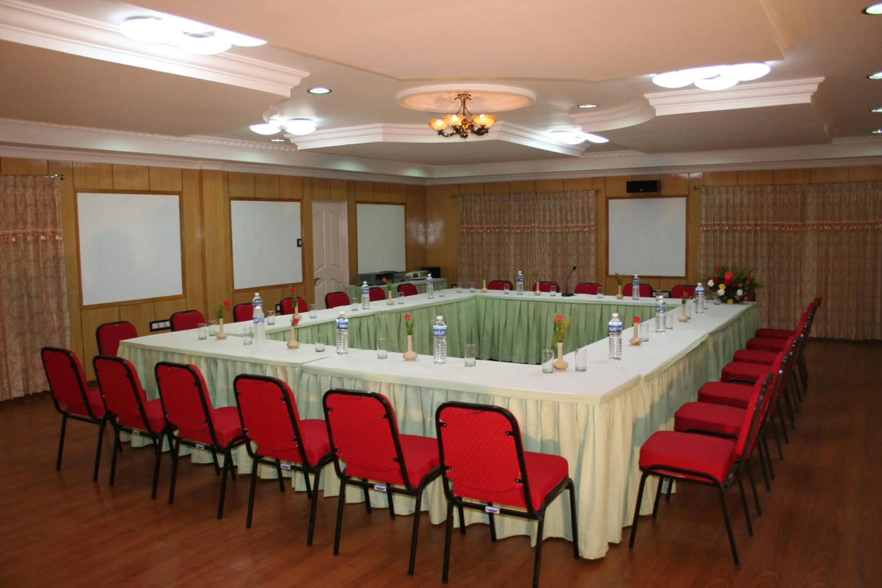 Banquet/Function facilities in Hotel Mount View