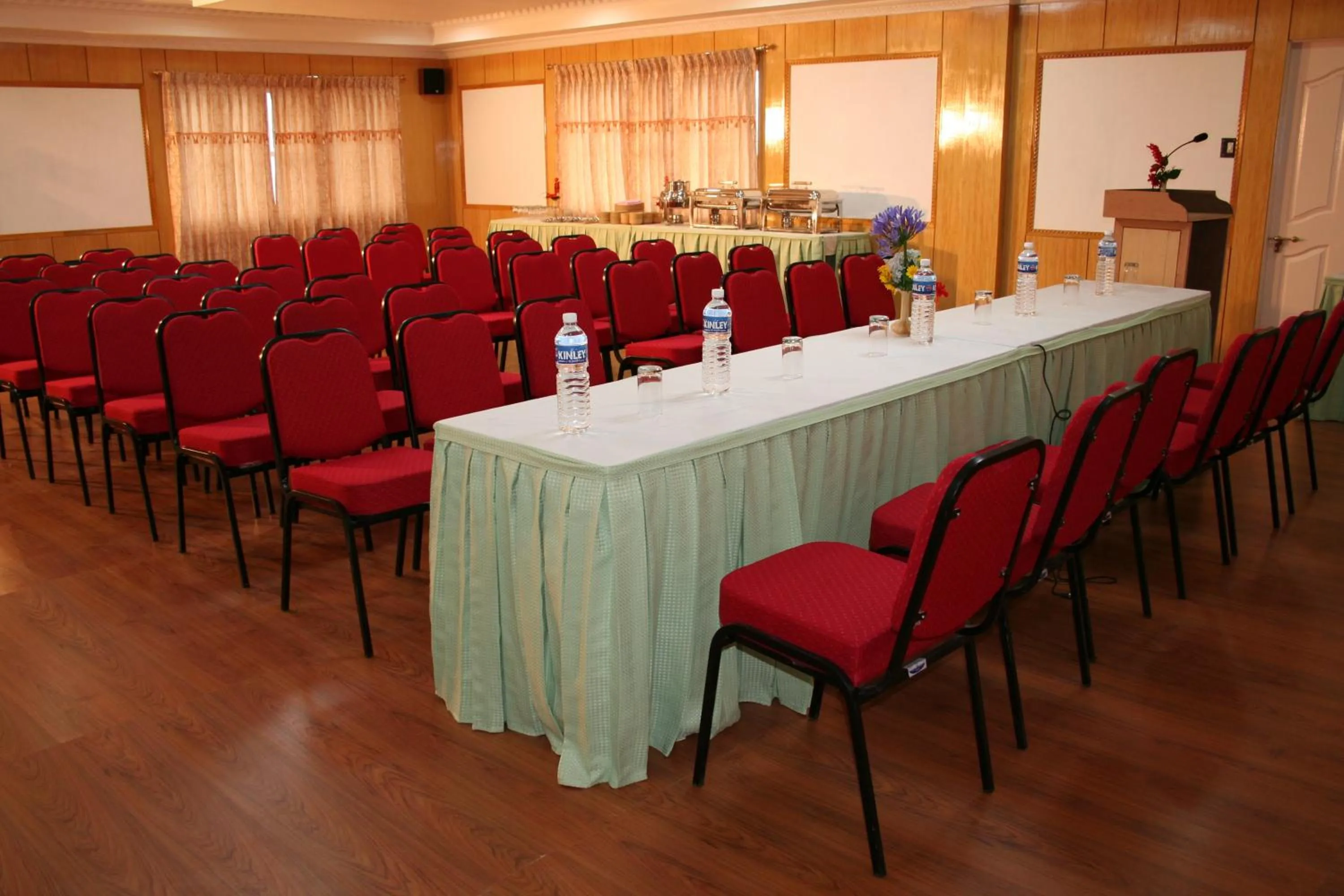 Banquet/Function facilities in Hotel Mount View