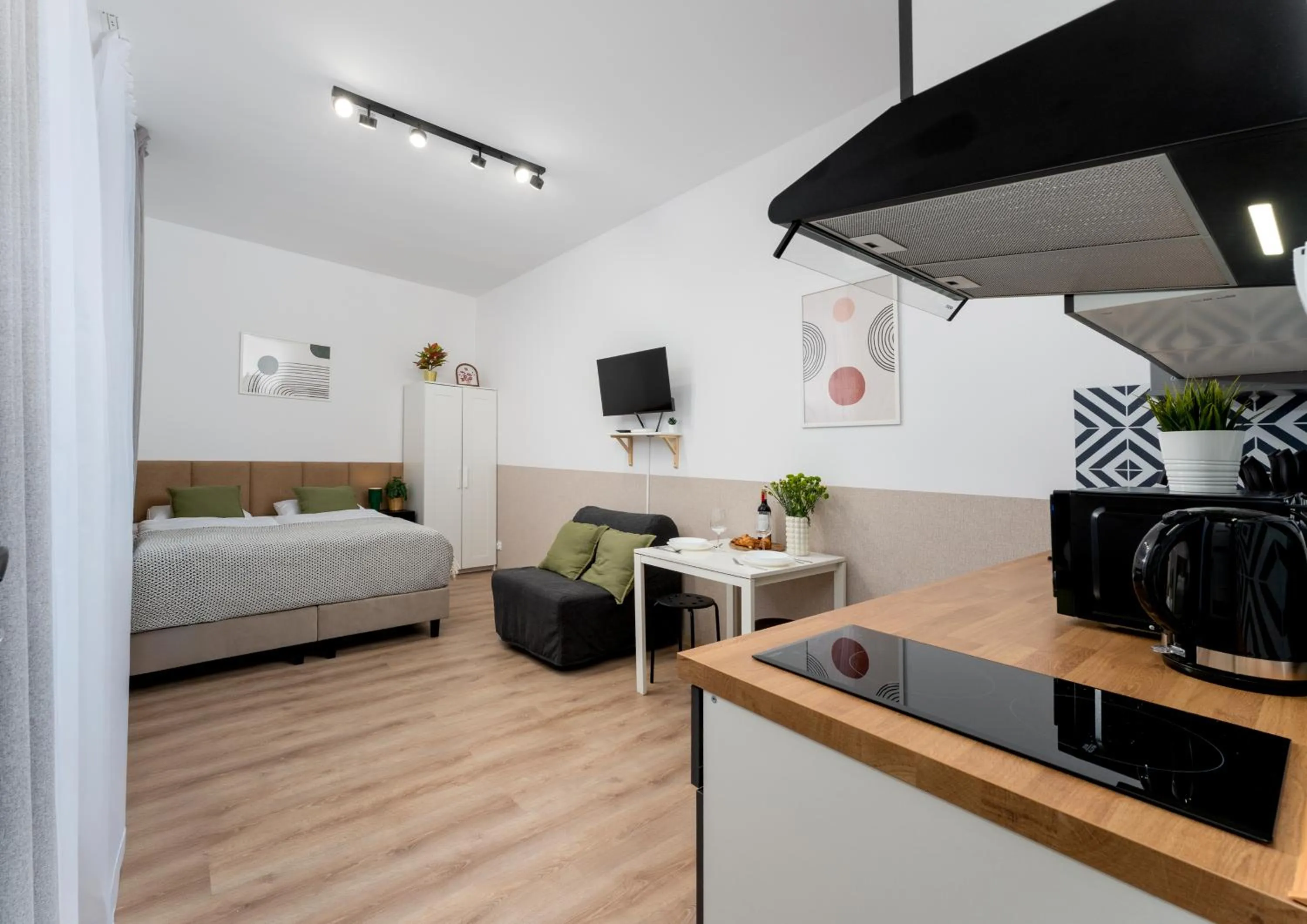 TV and multimedia, Bed in Wonderful Apartments in the Center of Krakow