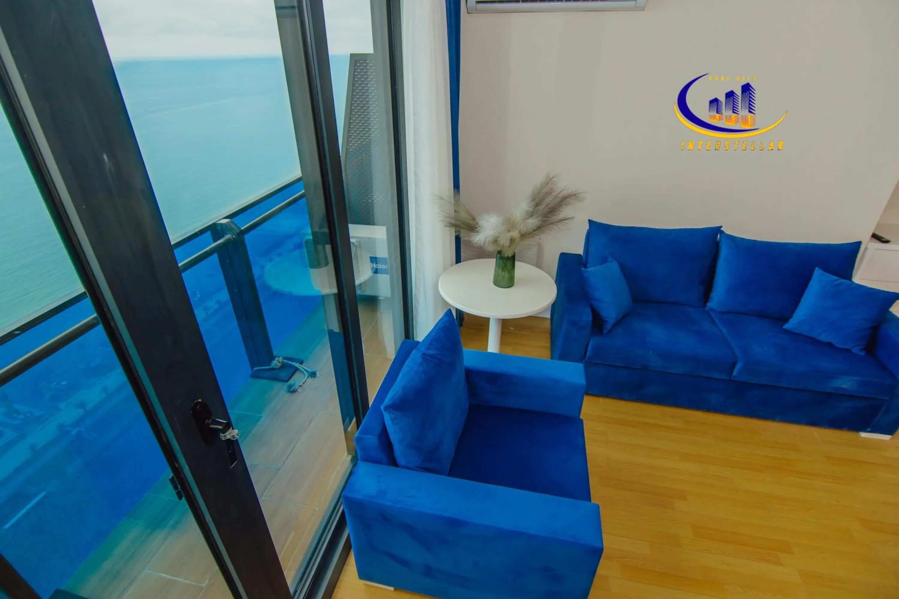 Living room in INTERSTELLAR ☆ ORBI CITY