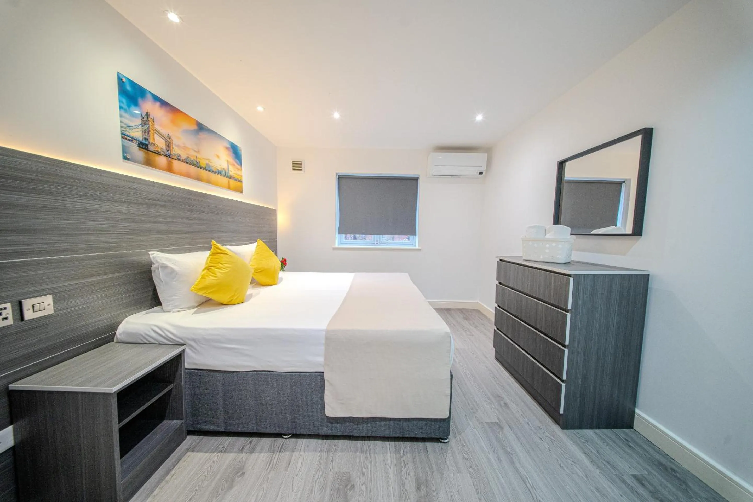 Bedroom, Bed in Ilford Luxury Apartments
