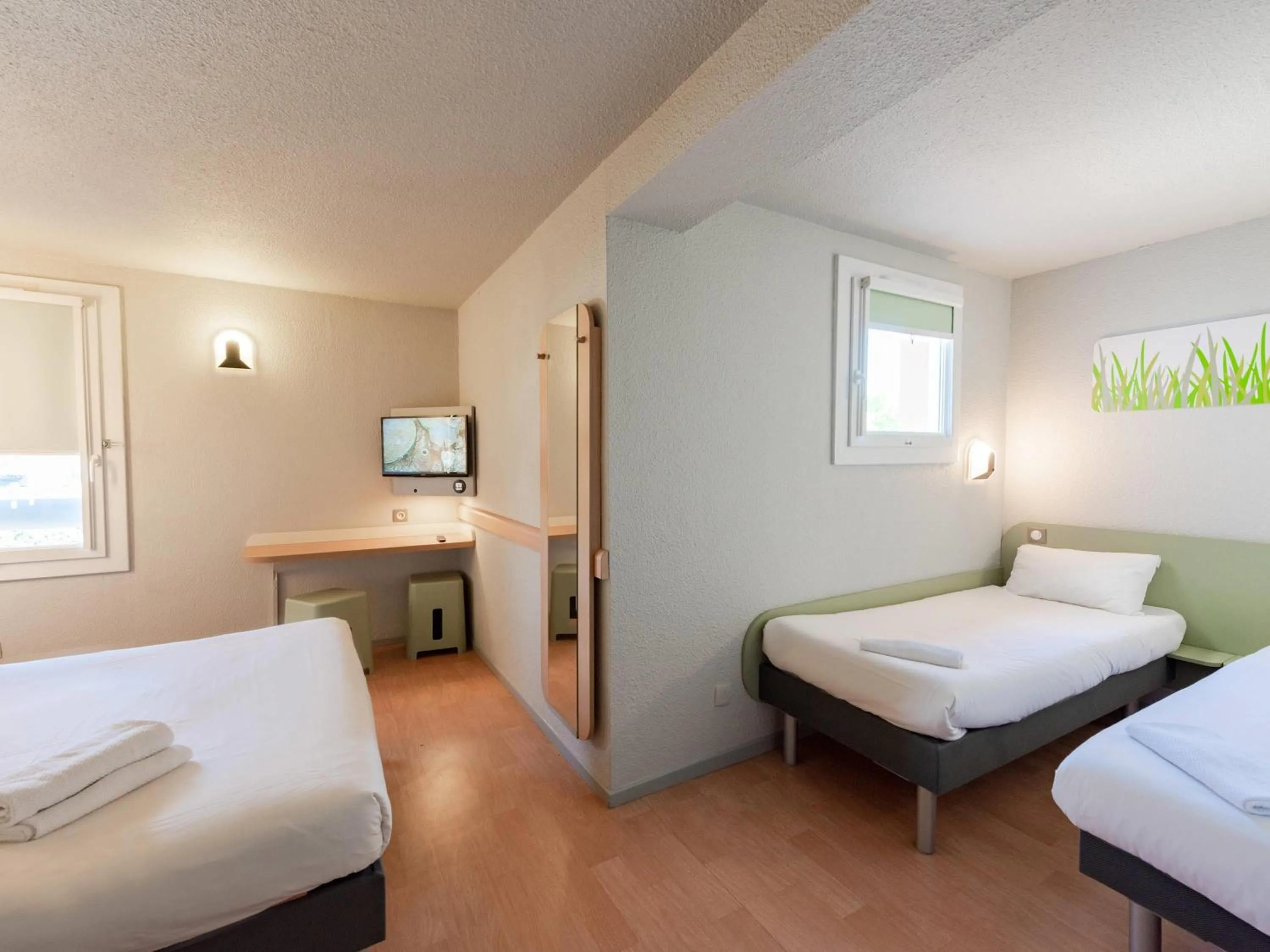 Bedroom, Bed in Ibis Budget Avignon Nord