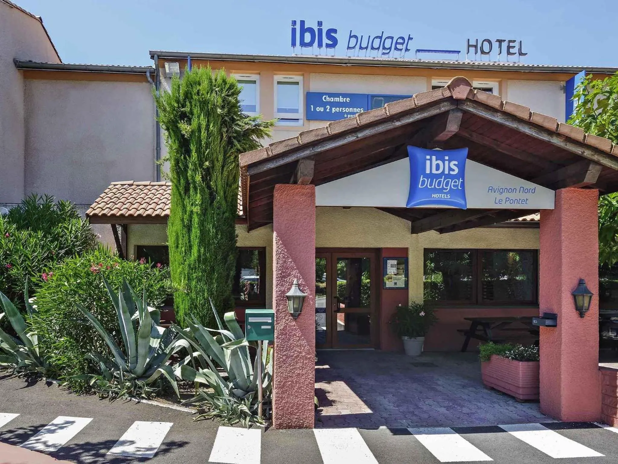 Property building in Ibis Budget Avignon Nord