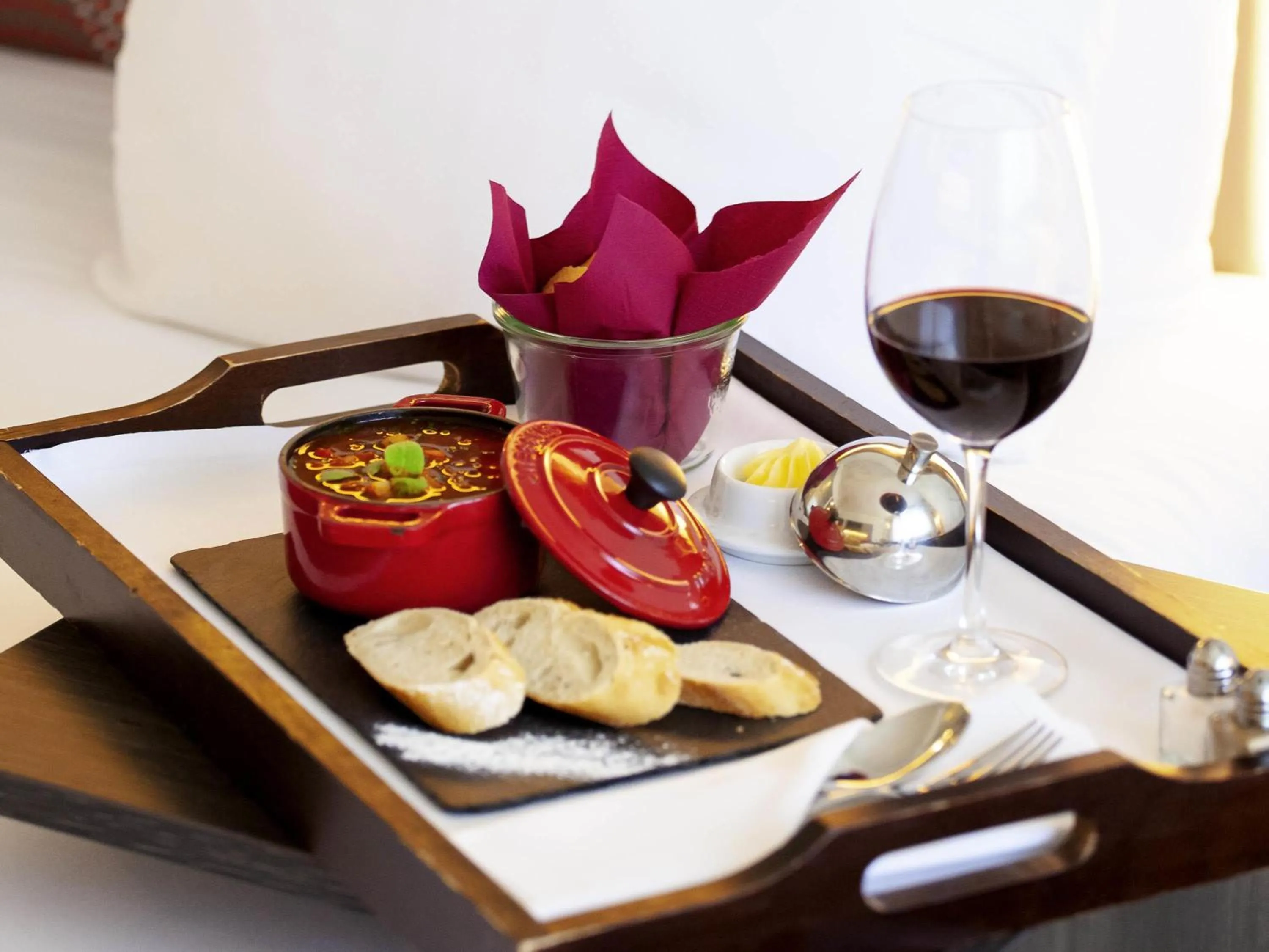 Restaurant/places to eat in Novotel Basel City