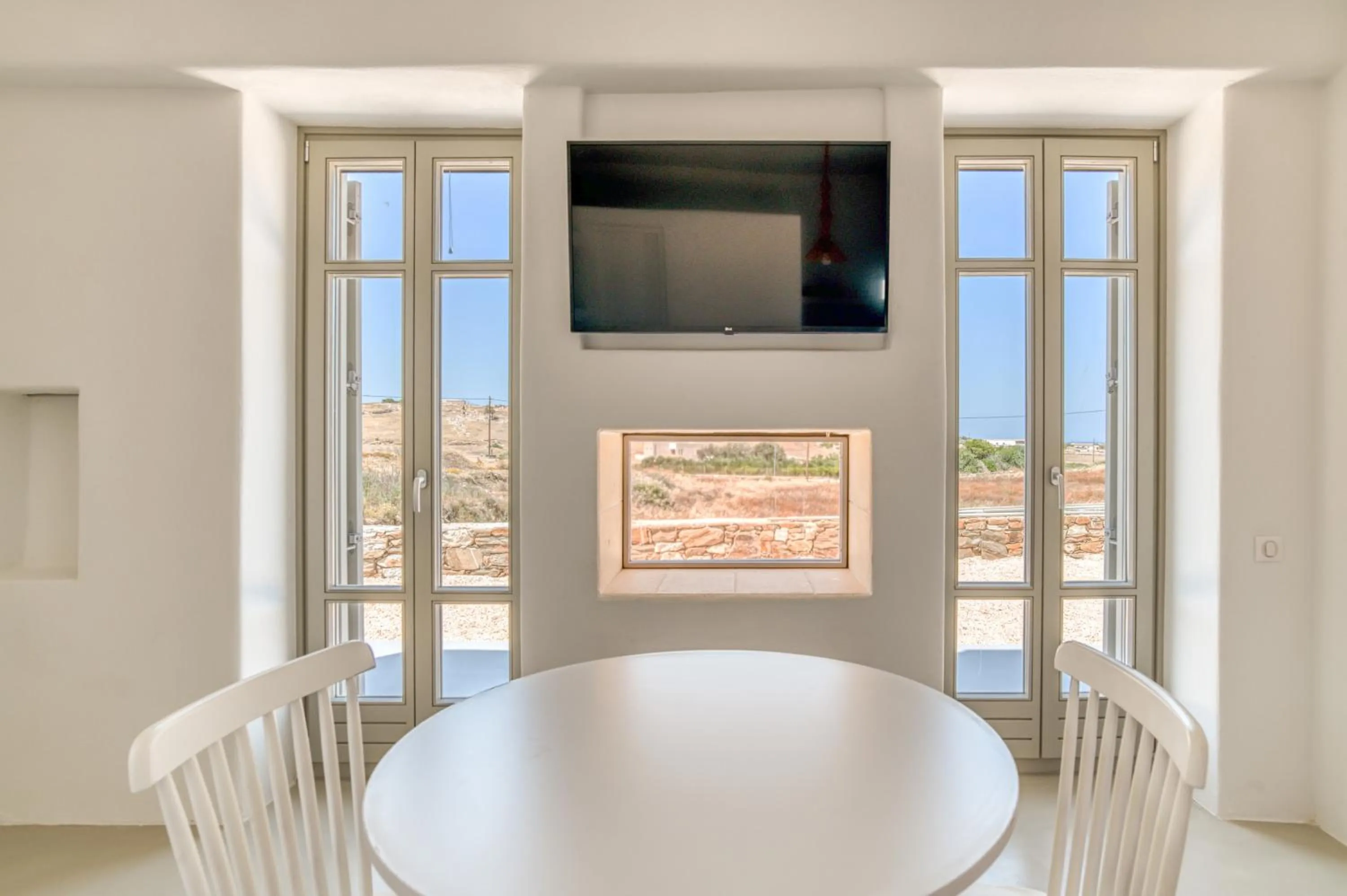 Lil Paros Luxury suites