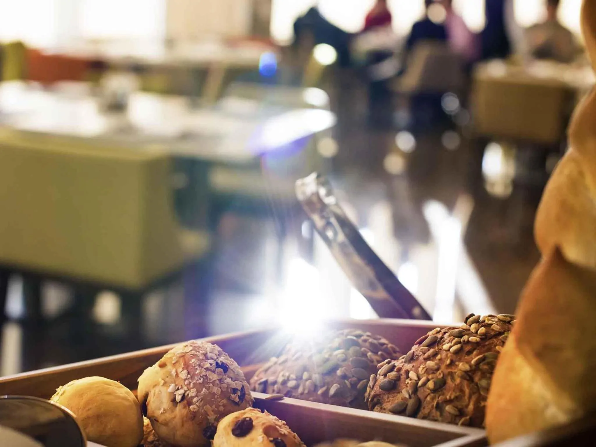 Restaurant/places to eat in Novotel Ambassador Suwon