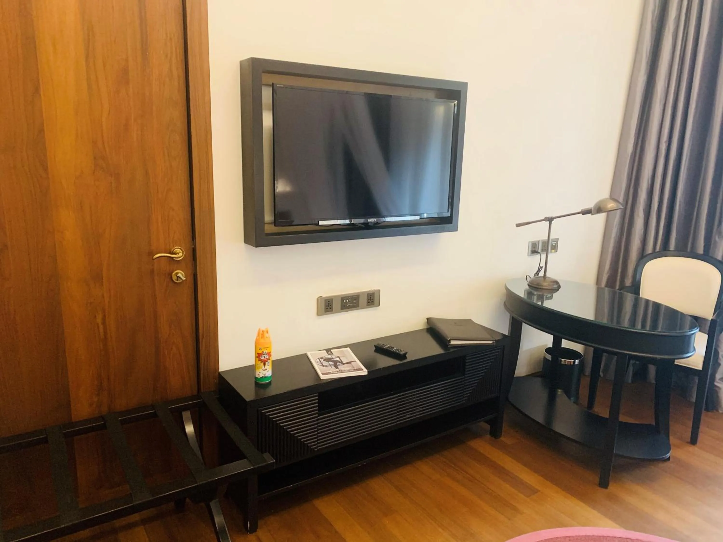 TV and multimedia, TV/Entertainment Center in The Lake Garden Nay Pyi Taw - MGallery Collection