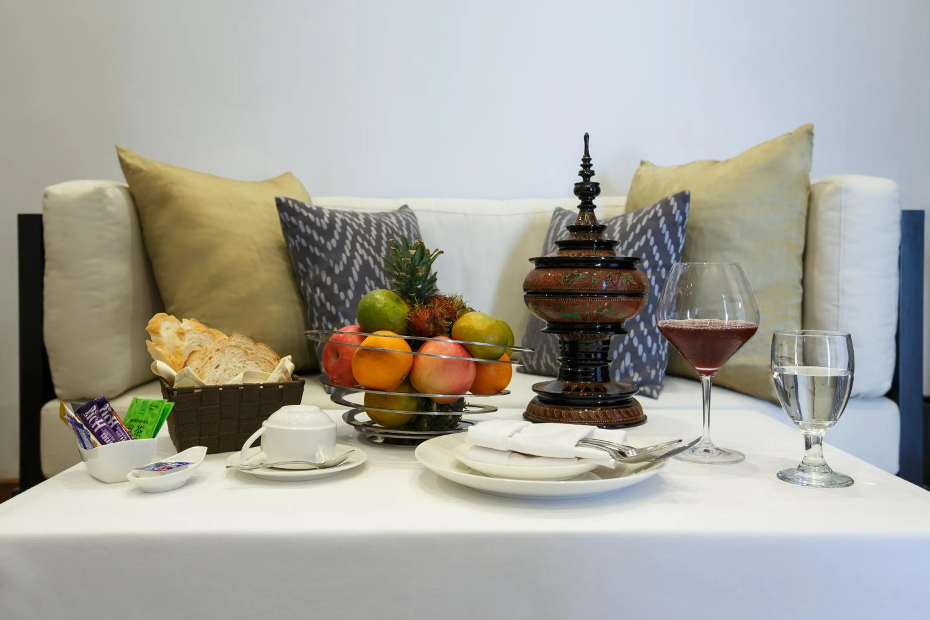 Food and drinks in The Lake Garden Nay Pyi Taw - MGallery Collection