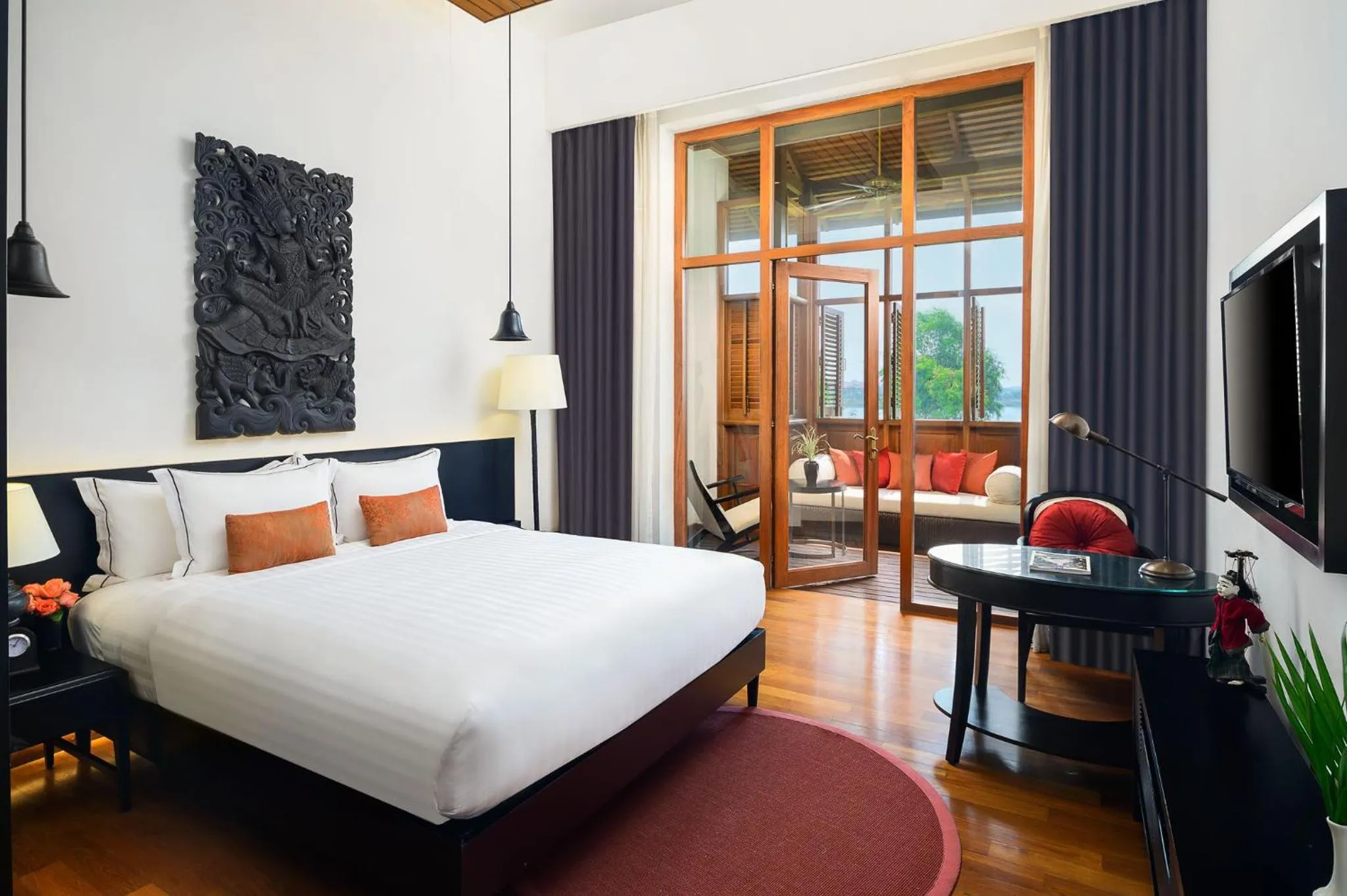 Bed in The Lake Garden Nay Pyi Taw - MGallery Collection