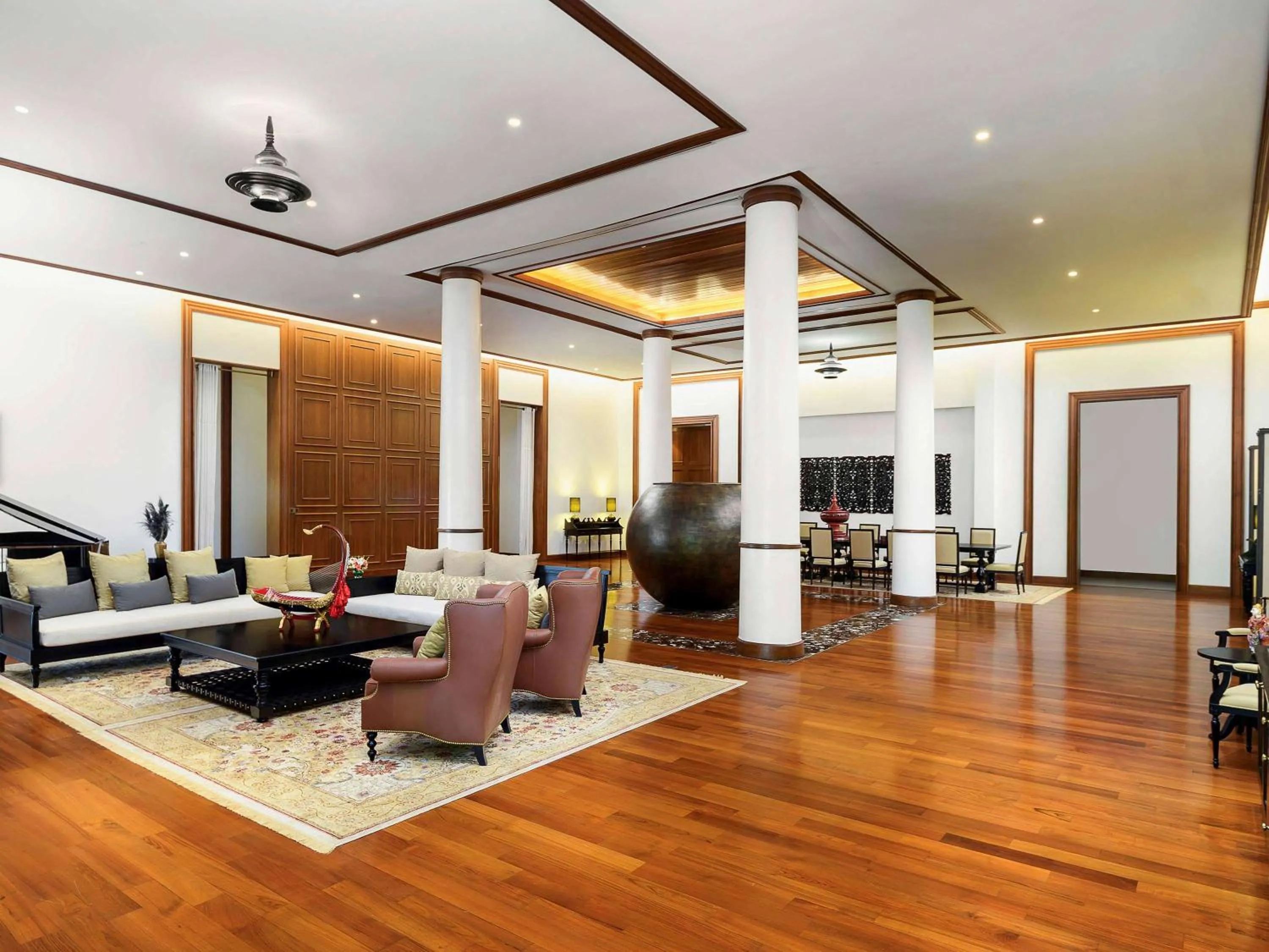 Photo of the whole room, Lobby/Reception in The Lake Garden Nay Pyi Taw - MGallery Collection