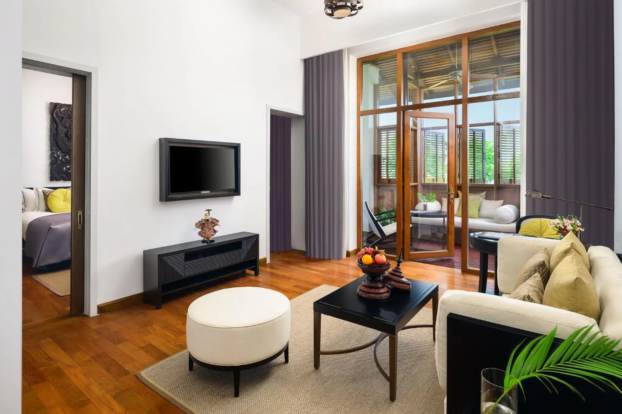 Communal lounge/ TV room, Seating Area in The Lake Garden Nay Pyi Taw - MGallery Collection